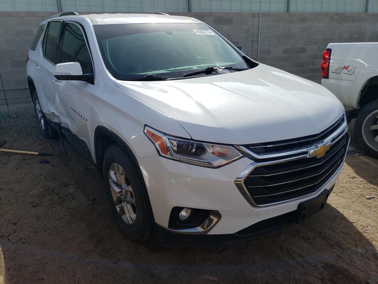 Photo 3 VIN: 1GNEVGKWXJJ183203 - CHEVROLET TRAVERSE 