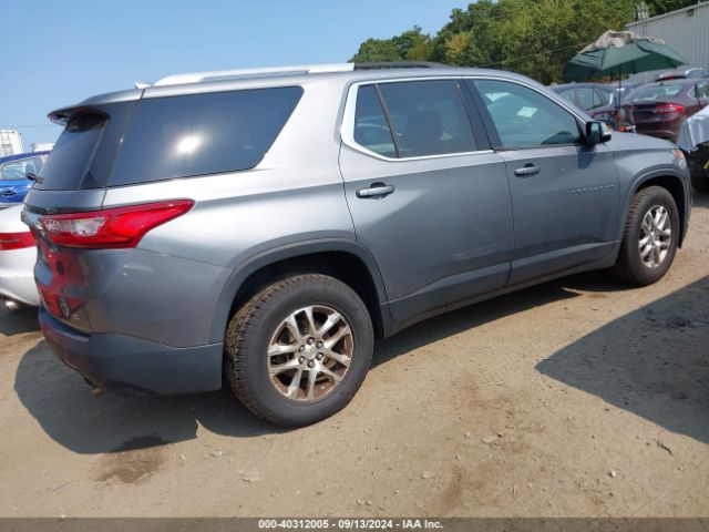 Photo 3 VIN: 1GNEVGKWXJJ240824 - CHEVROLET TRAVERSE 