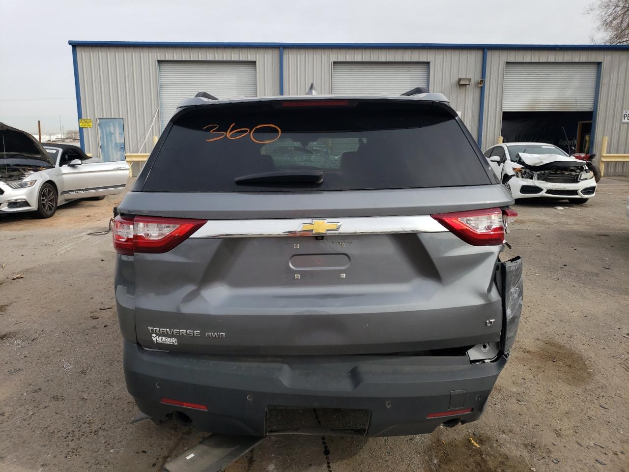 Photo 5 VIN: 1GNEVHKW1LJ270349 - CHEVROLET TRAVERSE 