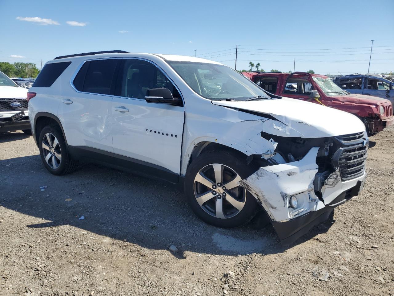 Photo 3 VIN: 1GNEVHKW2KJ156469 - CHEVROLET TRAVERSE 