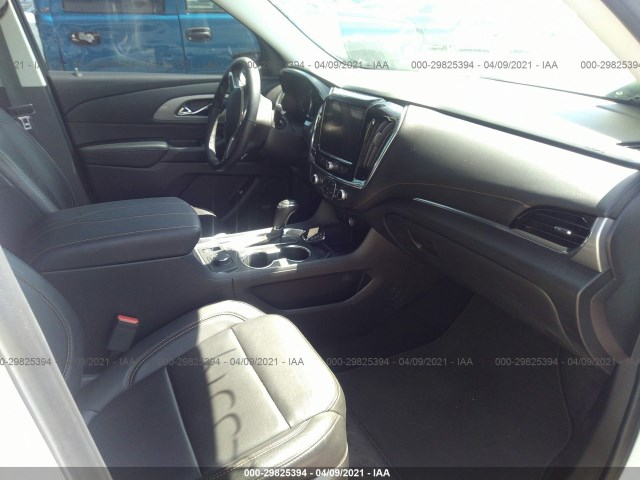 Photo 4 VIN: 1GNEVHKW3KJ143083 - CHEVROLET TRAVERSE 