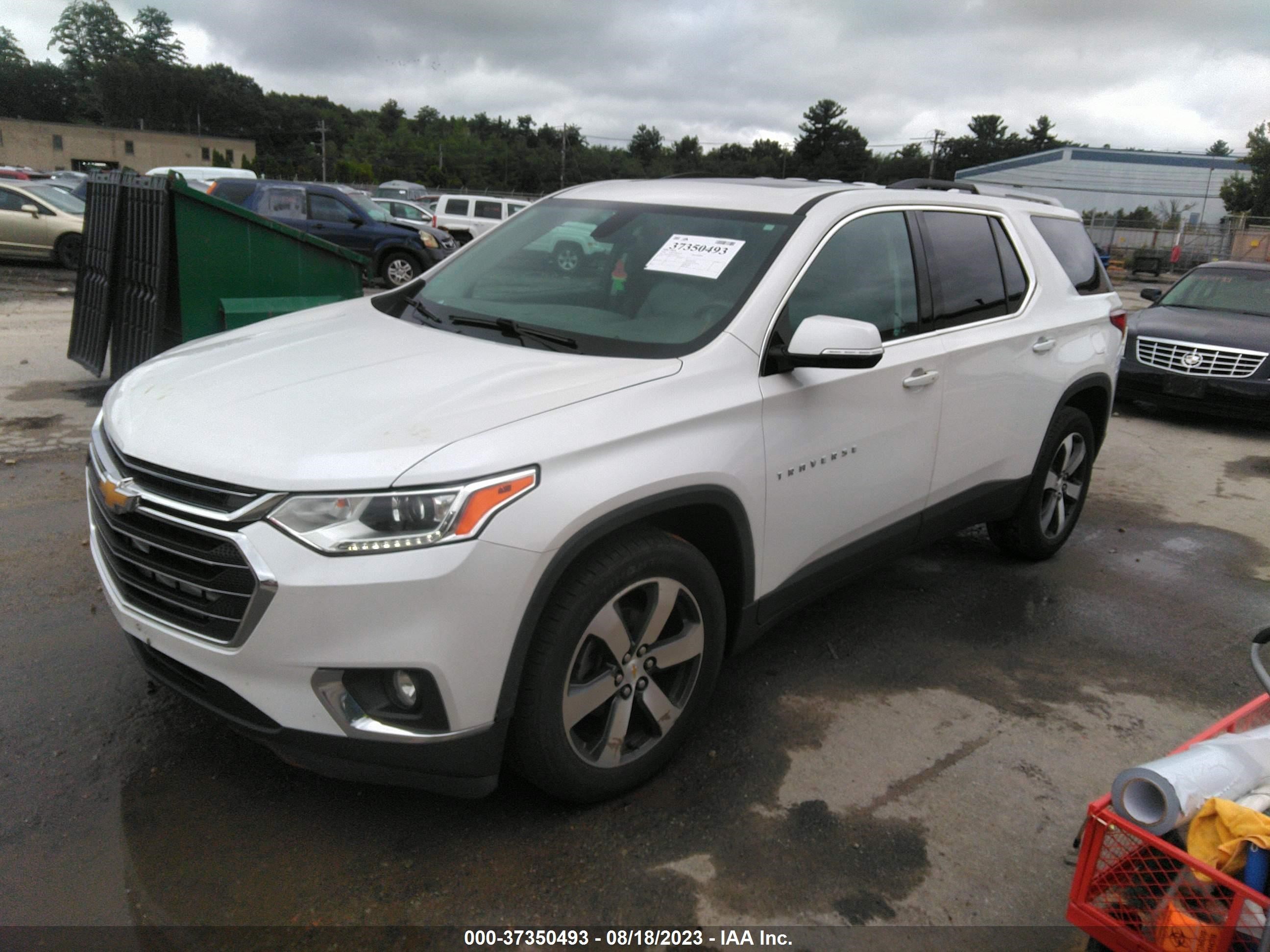 Photo 1 VIN: 1GNEVHKW5JJ129622 - CHEVROLET TRAVERSE 