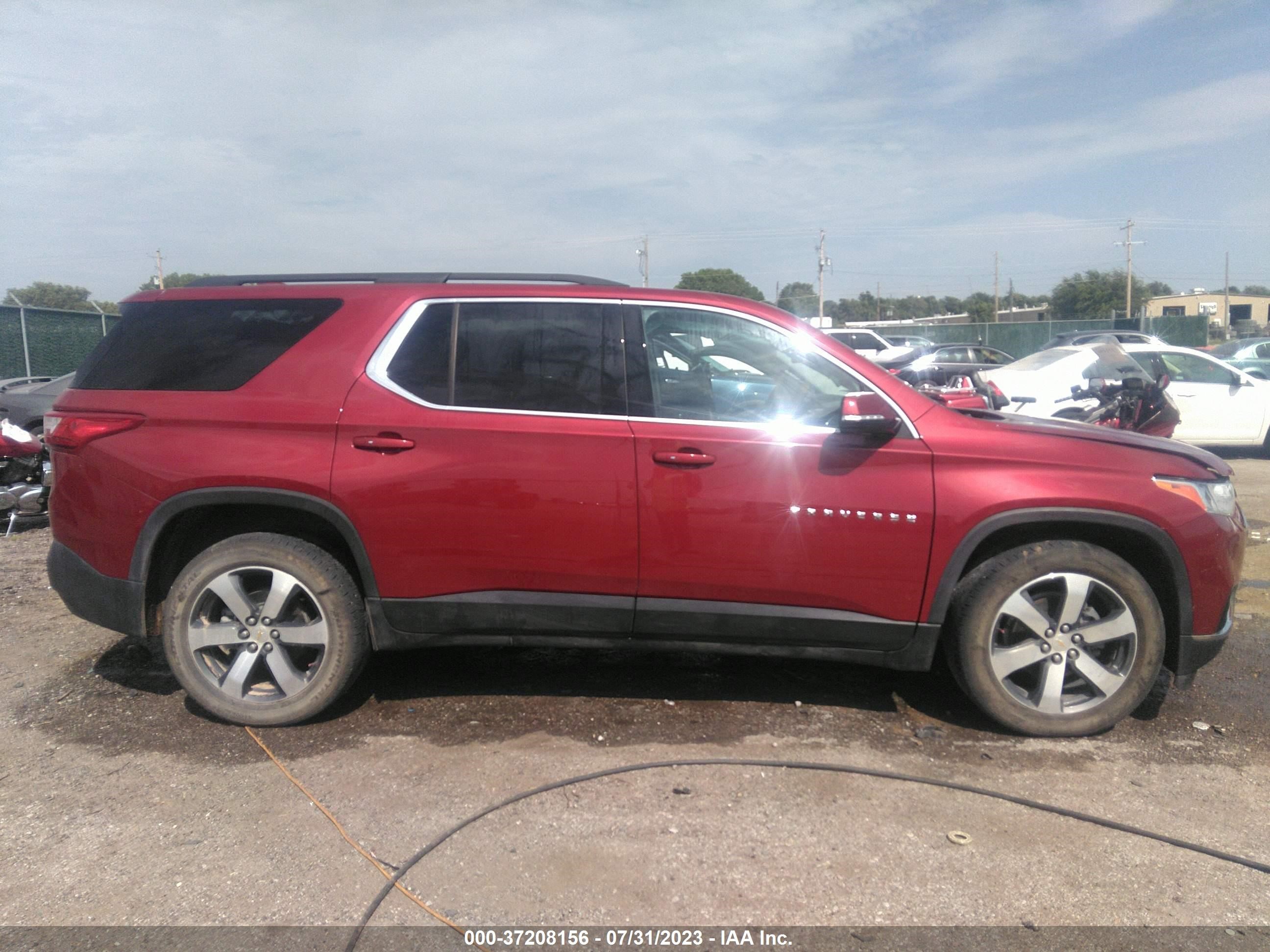 Photo 12 VIN: 1GNEVHKW5LJ245339 - CHEVROLET TRAVERSE 