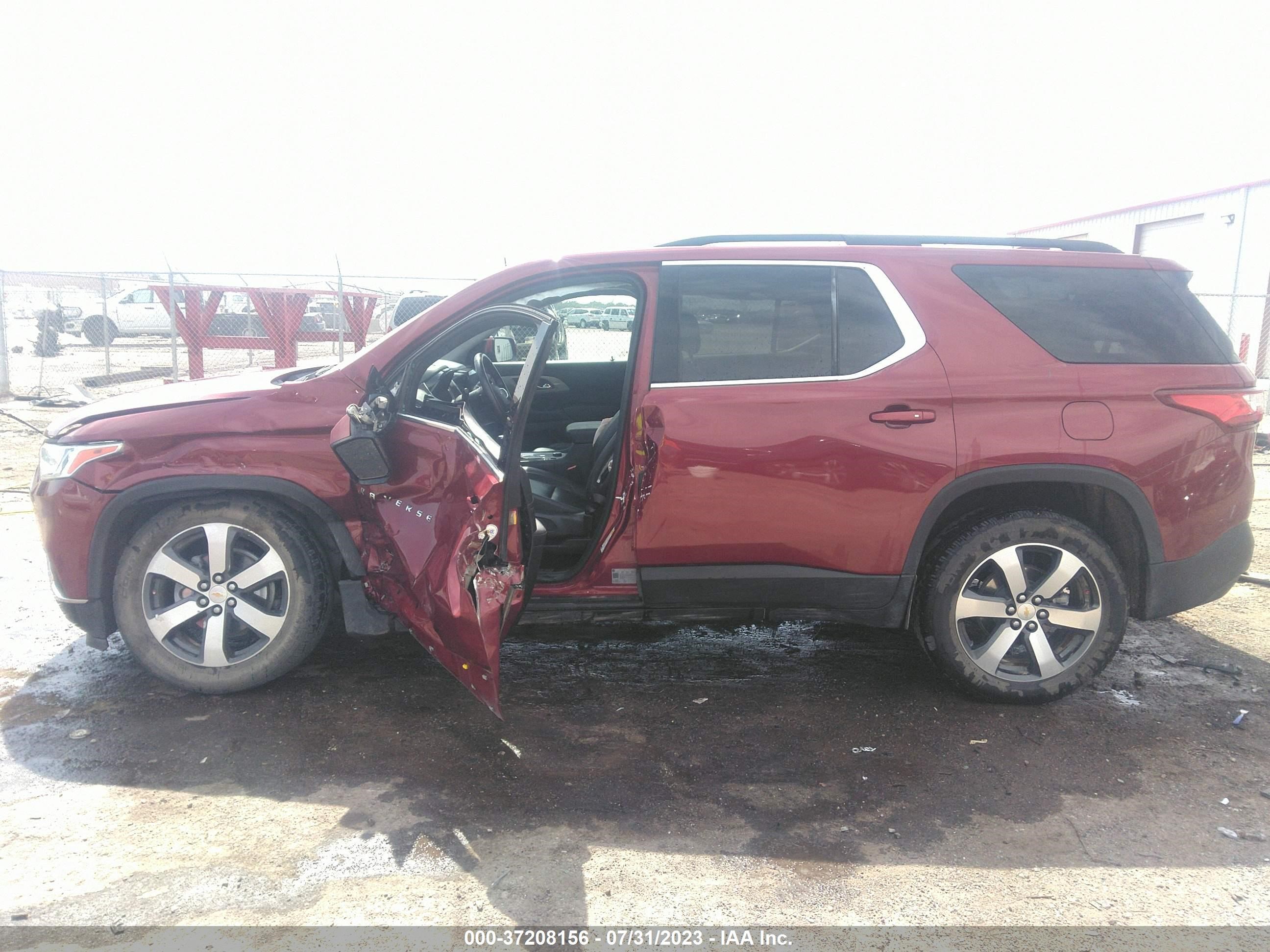 Photo 5 VIN: 1GNEVHKW5LJ245339 - CHEVROLET TRAVERSE 