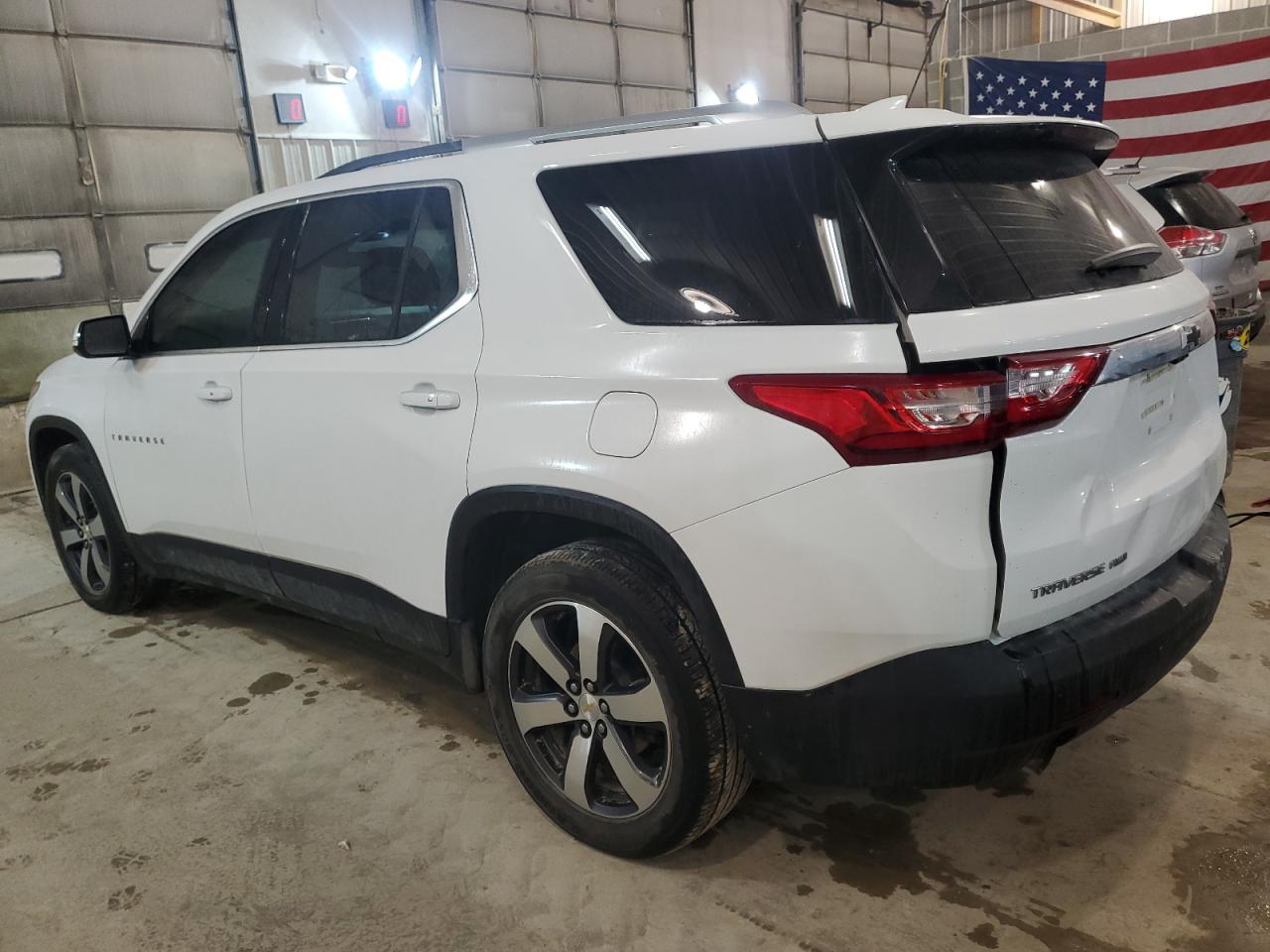 Photo 1 VIN: 1GNEVHKW6JJ201220 - CHEVROLET TRAVERSE 