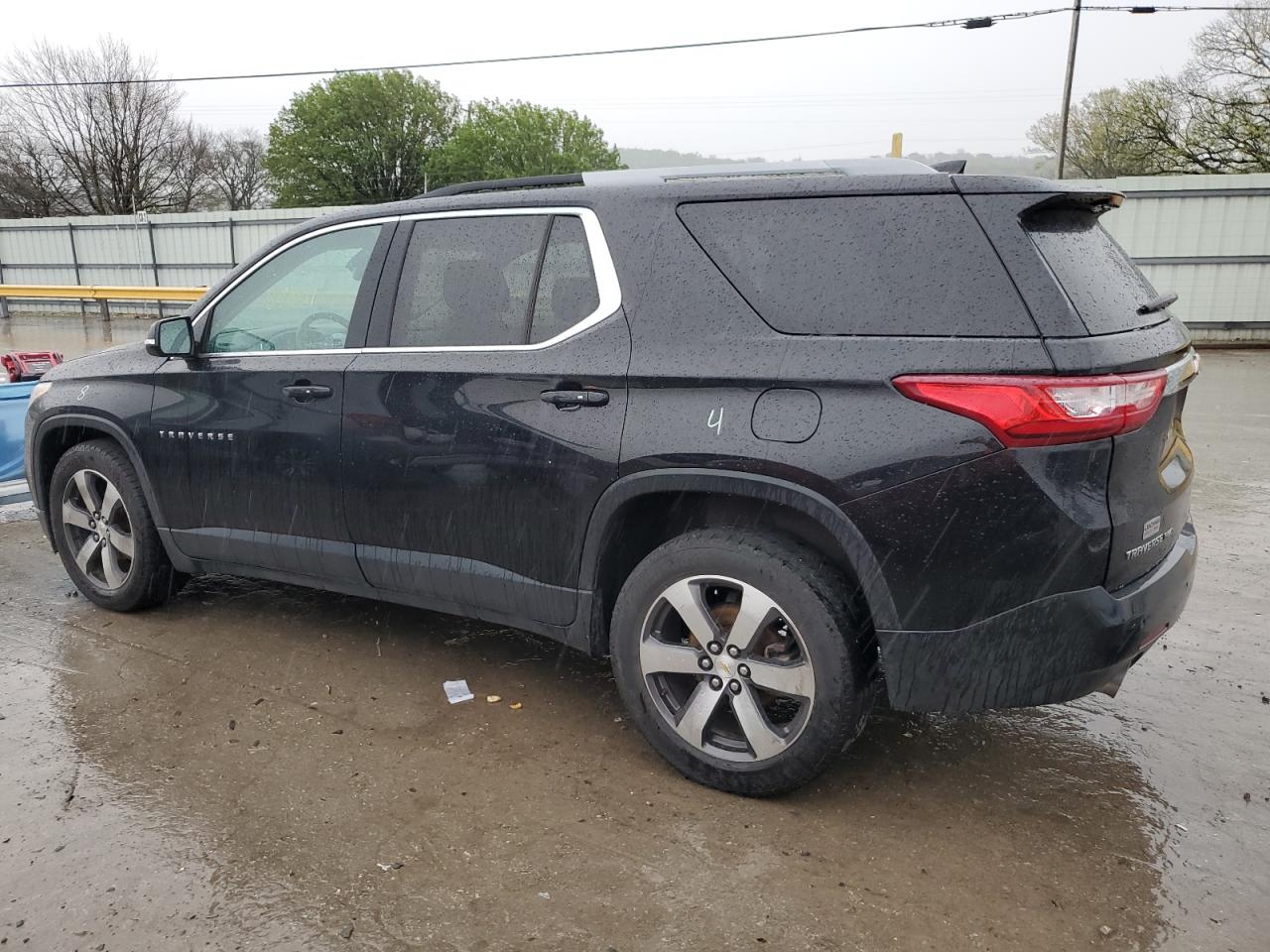 Photo 1 VIN: 1GNEVHKW6JJ205994 - CHEVROLET TRAVERSE 