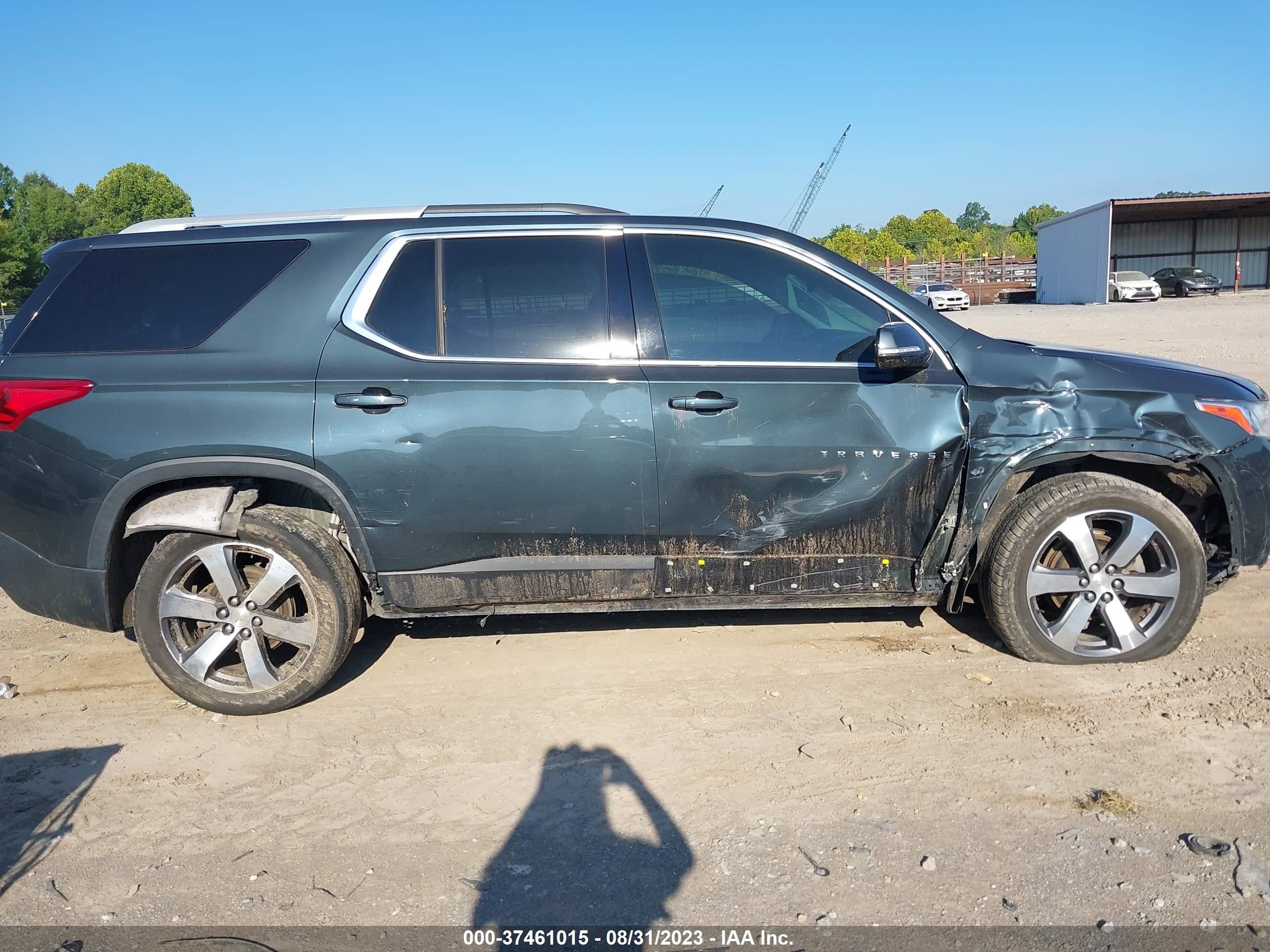 Photo 12 VIN: 1GNEVHKW6JJ213299 - CHEVROLET TRAVERSE 