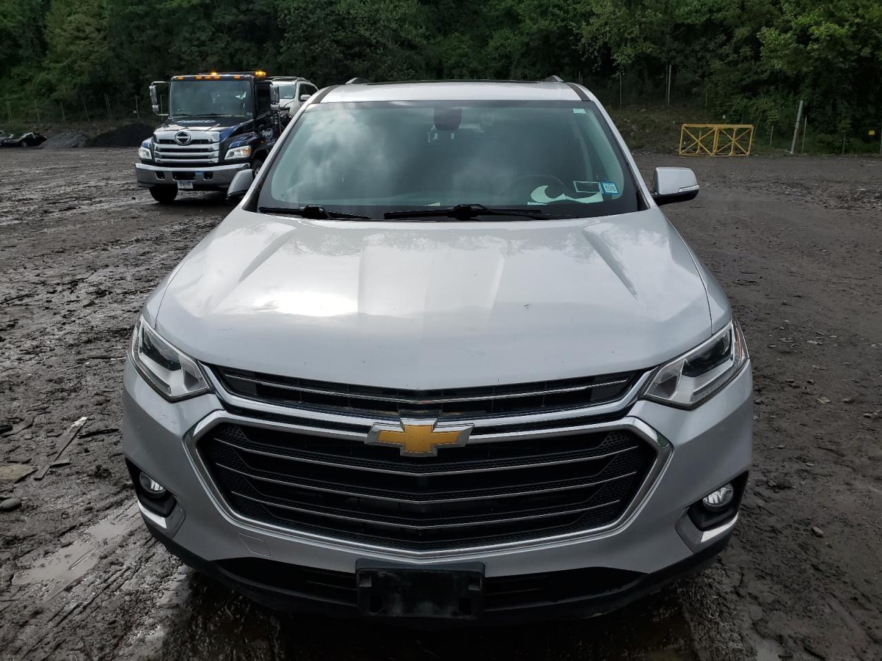 Photo 4 VIN: 1GNEVHKWXKJ213307 - CHEVROLET TRAVERSE 