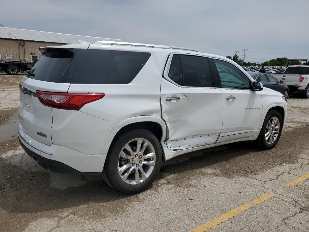 Photo 2 VIN: 1GNEVJKW4KJ217750 - CHEVROLET TRAVERSE 