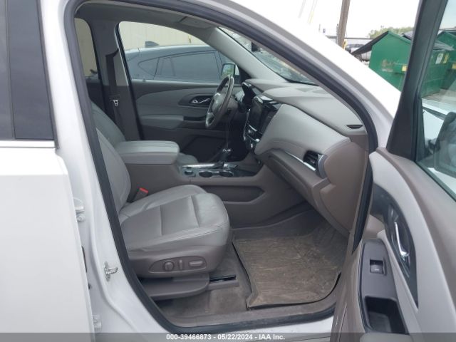 Photo 4 VIN: 1GNEVJKW5JJ246379 - CHEVROLET TRAVERSE 