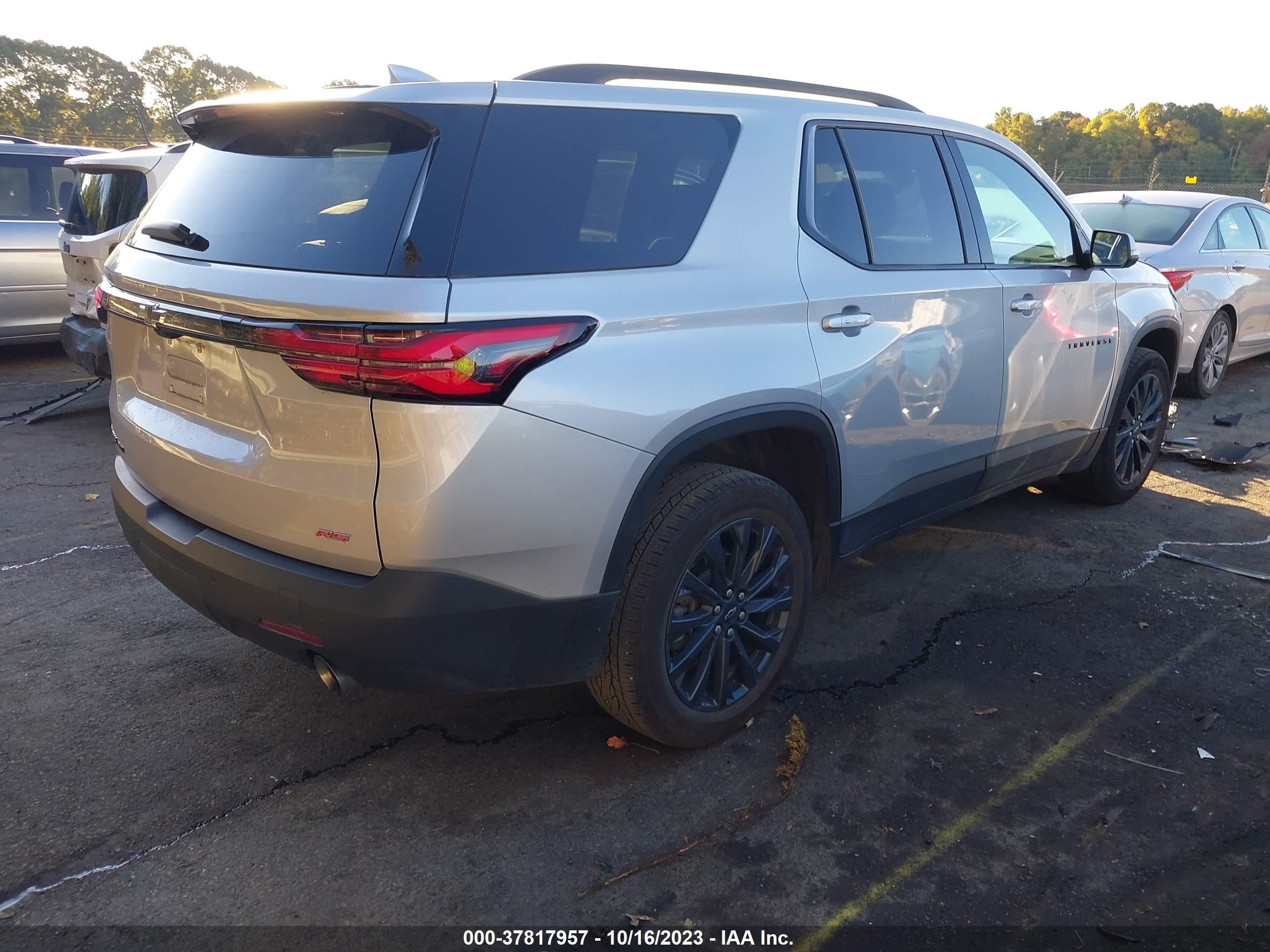 Photo 3 VIN: 1GNEVJKW5NJ130928 - CHEVROLET TRAVERSE 