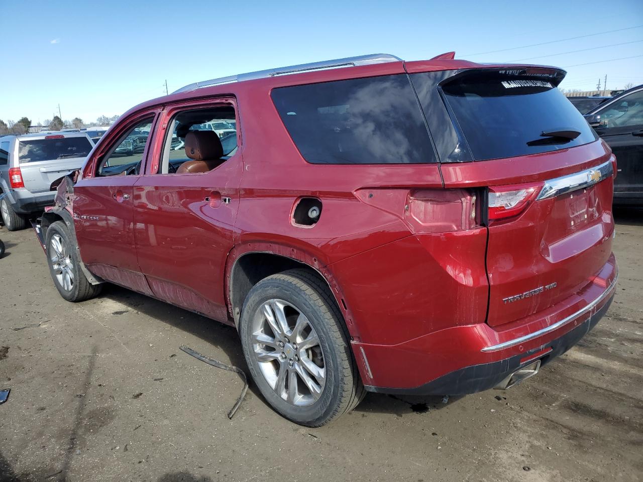 Photo 1 VIN: 1GNEVKKW3JJ114842 - CHEVROLET TRAVERSE 