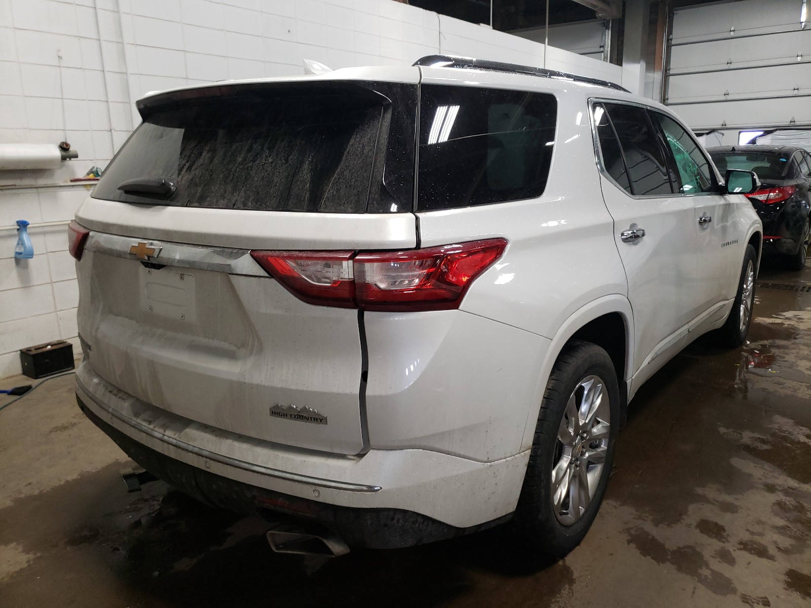 Photo 3 VIN: 1GNEVKKW4JJ182115 - CHEVROLET TRAVERSE H 