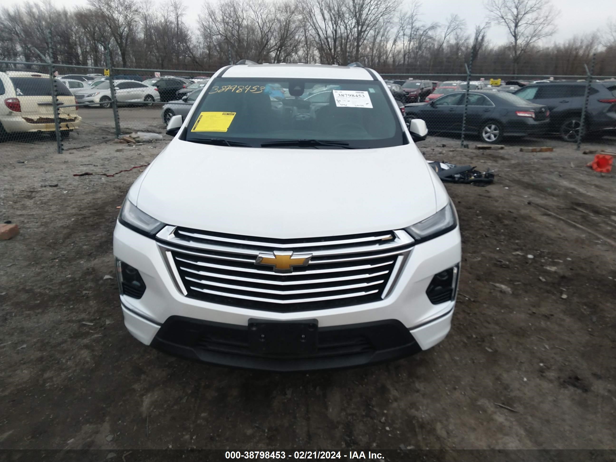 Photo 12 VIN: 1GNEVKKW6PJ216466 - CHEVROLET TRAVERSE 