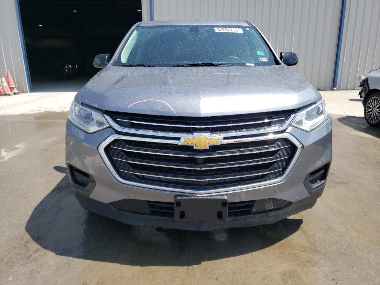 Photo 4 VIN: 1GNEVLKWXKJ227646 - CHEVROLET TRAVERSE 