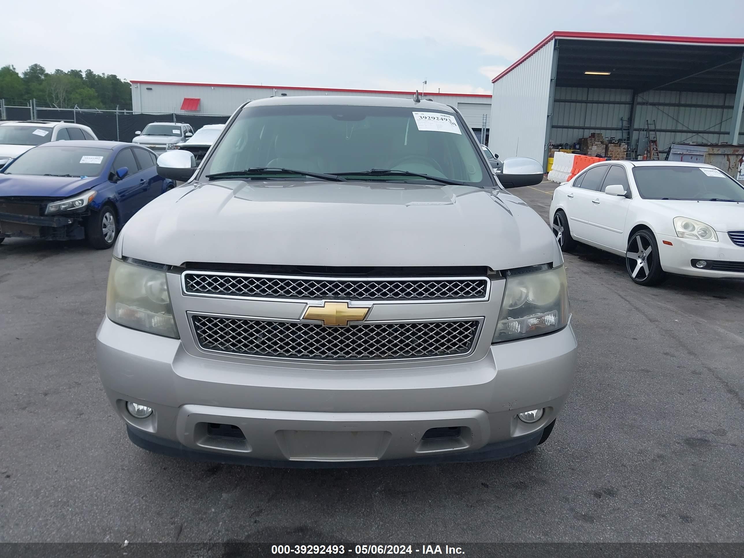 Photo 11 VIN: 1GNFC13007J253303 - CHEVROLET TAHOE 