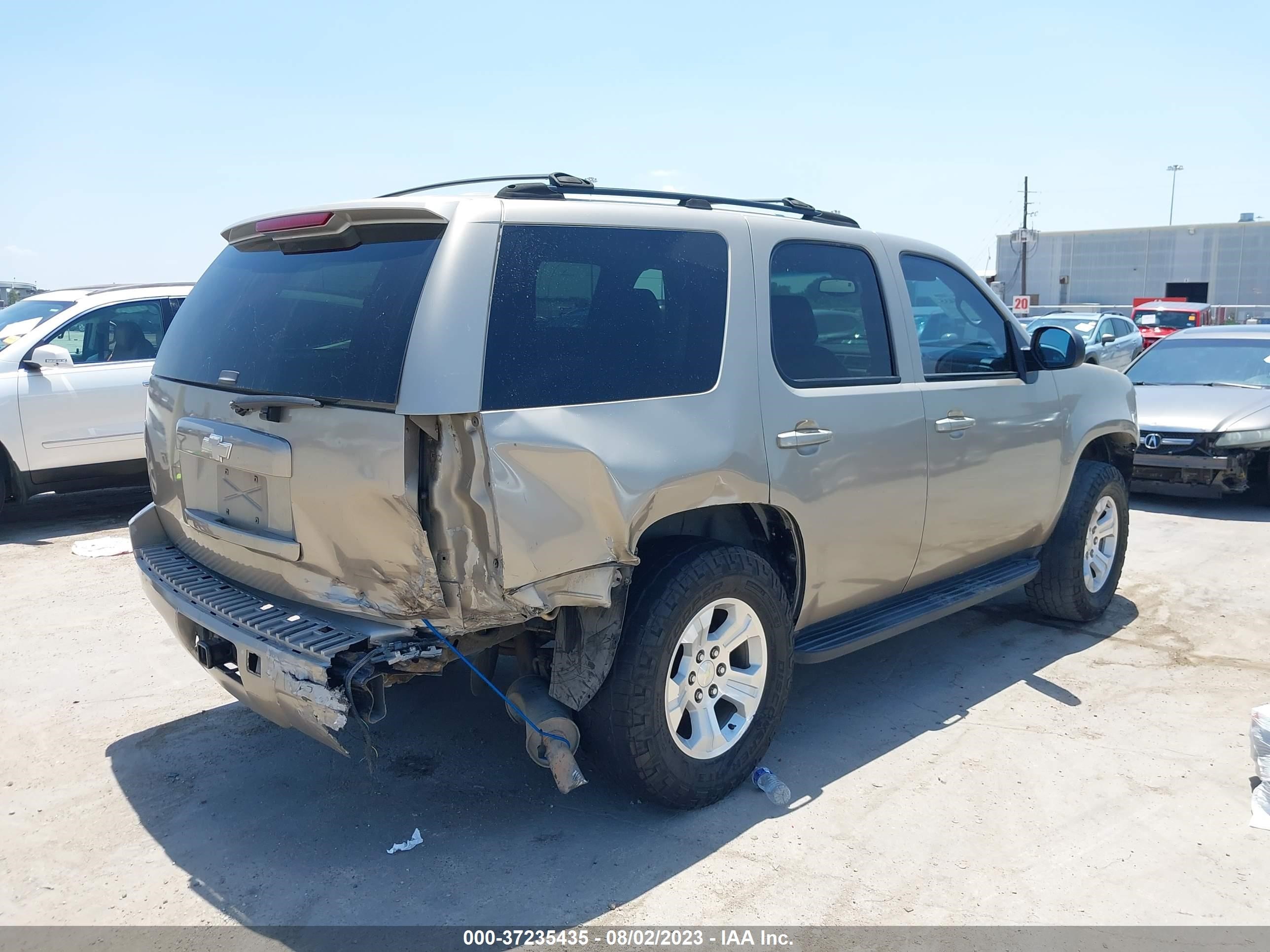 Photo 3 VIN: 1GNFC13007R204040 - CHEVROLET TAHOE 