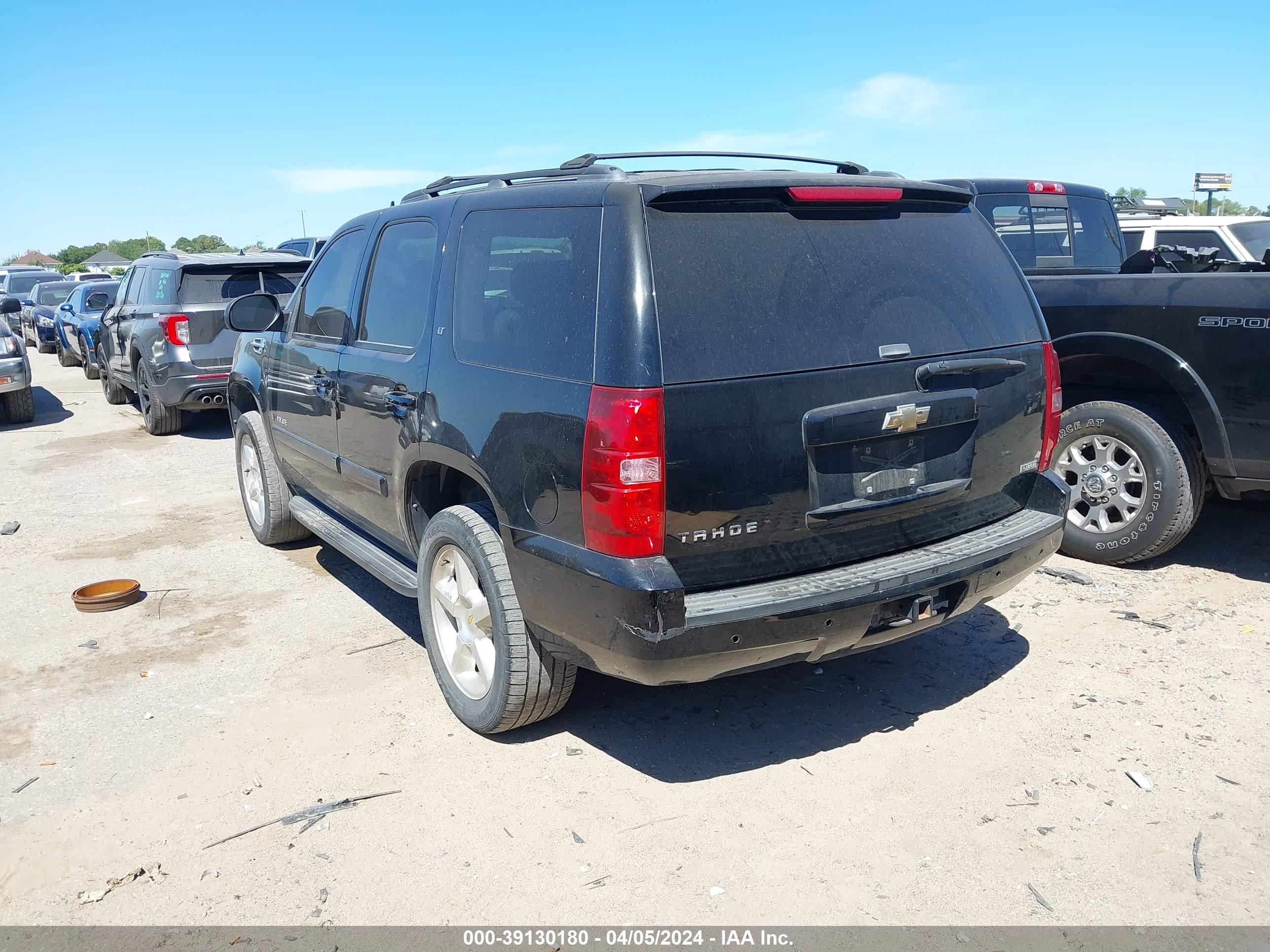 Photo 2 VIN: 1GNFC13007R414427 - CHEVROLET TAHOE 