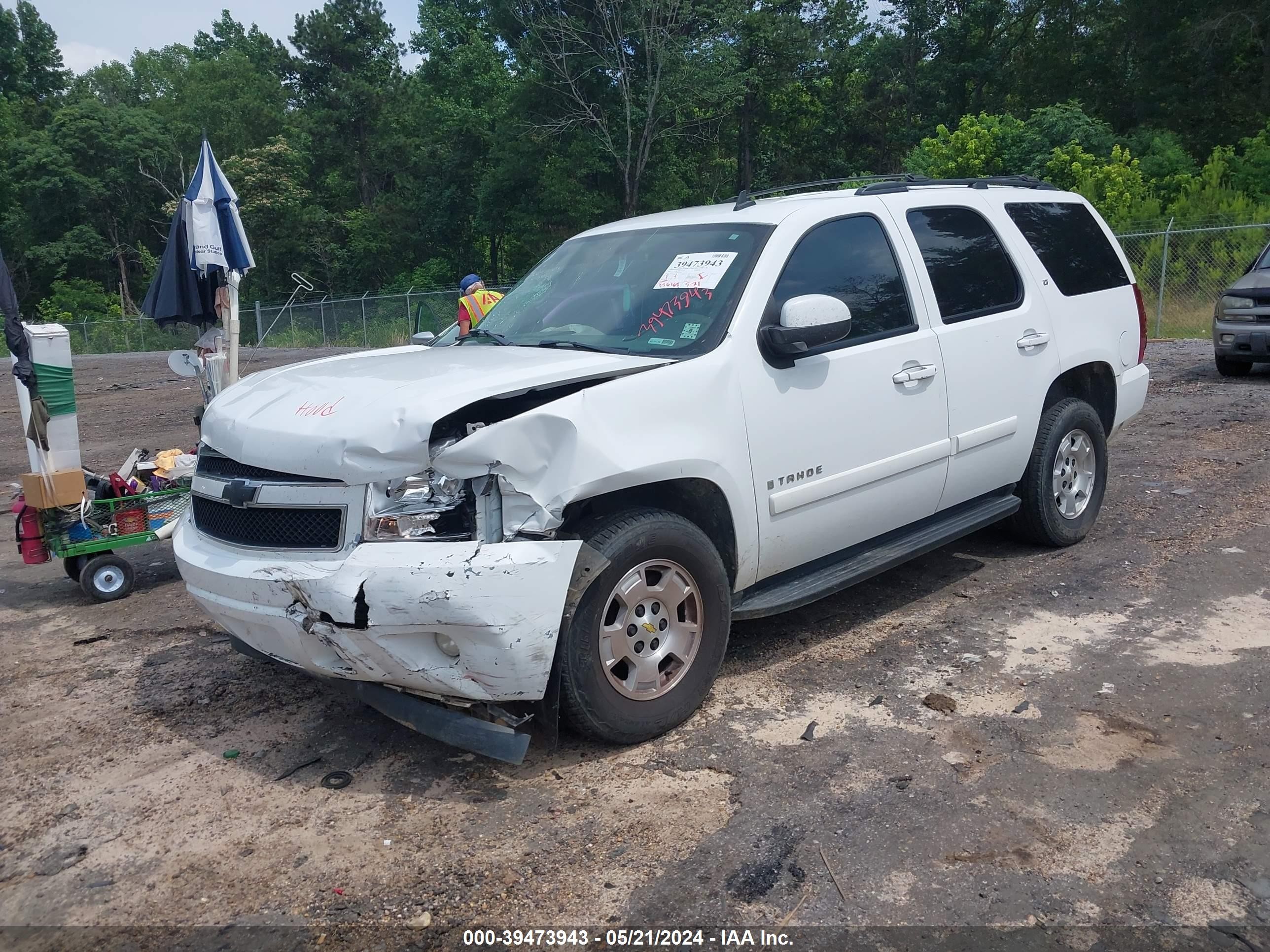 Photo 1 VIN: 1GNFC13007R421197 - CHEVROLET TAHOE 