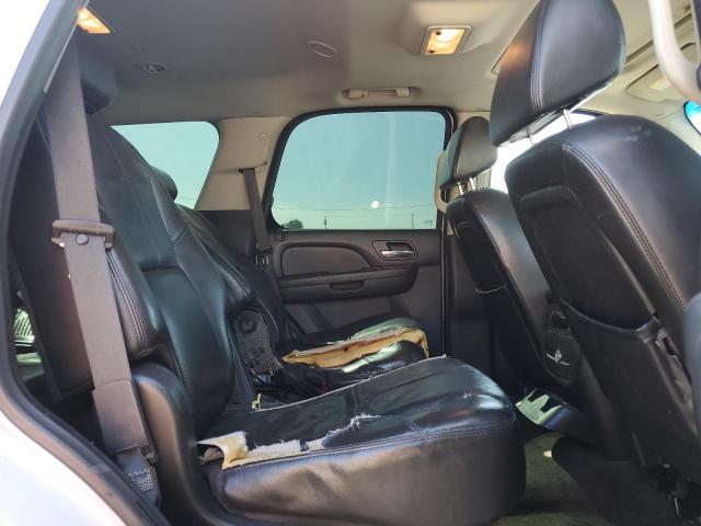 Photo 10 VIN: 1GNFC13008R224788 - CHEVROLET TAHOE 