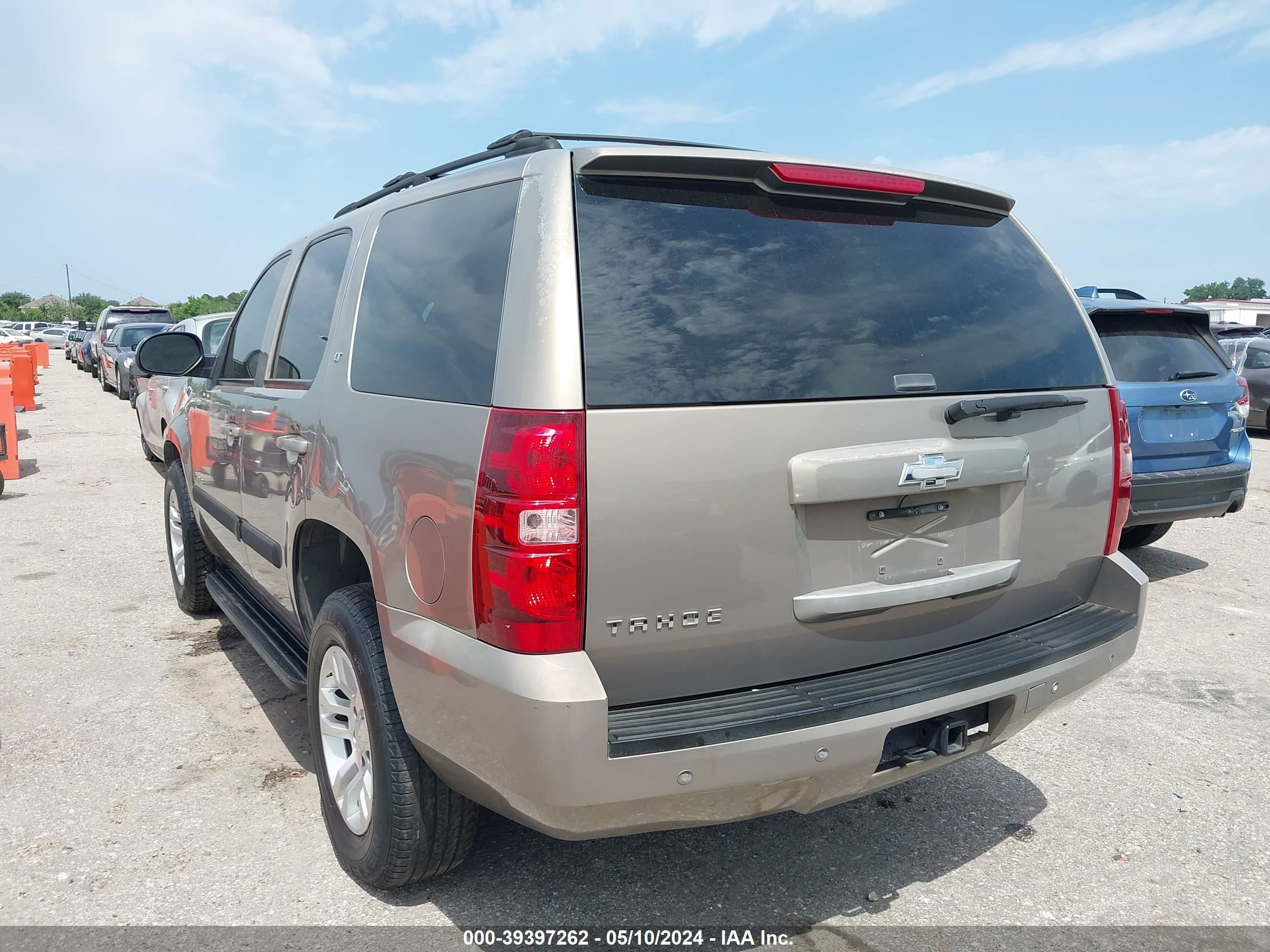 Photo 2 VIN: 1GNFC13017R140624 - CHEVROLET TAHOE 