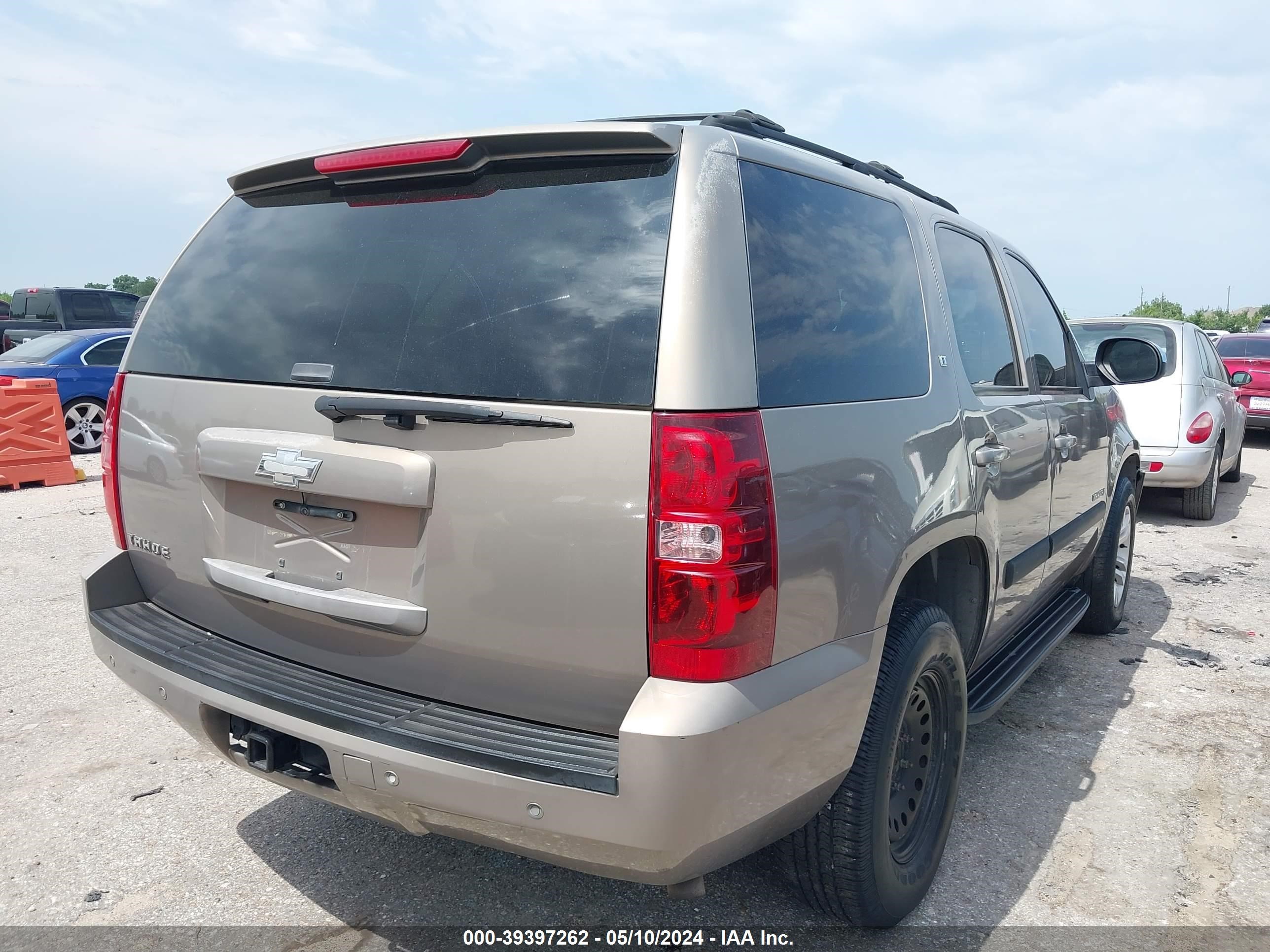 Photo 3 VIN: 1GNFC13017R140624 - CHEVROLET TAHOE 