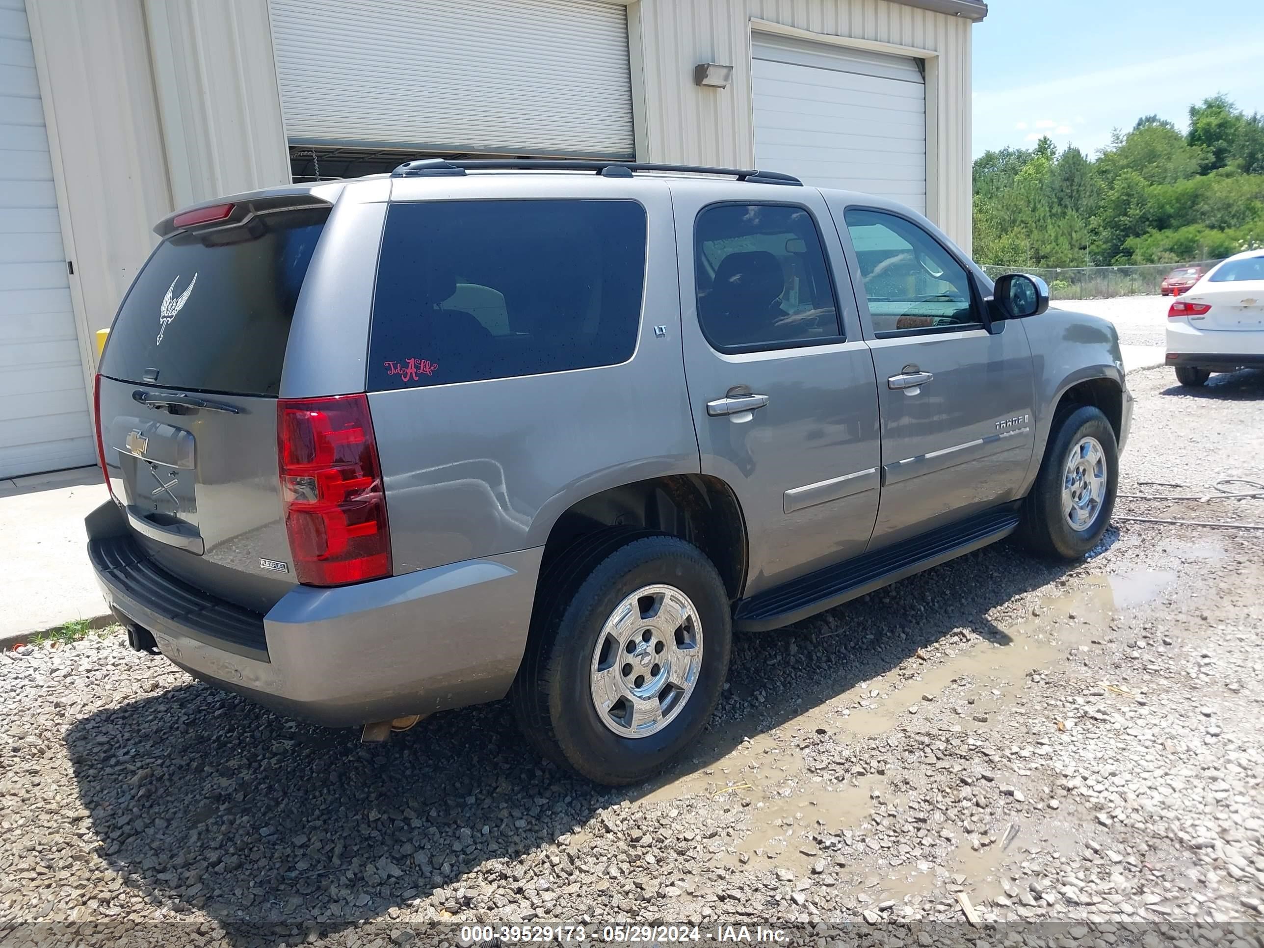 Photo 3 VIN: 1GNFC13018J199298 - CHEVROLET TAHOE 