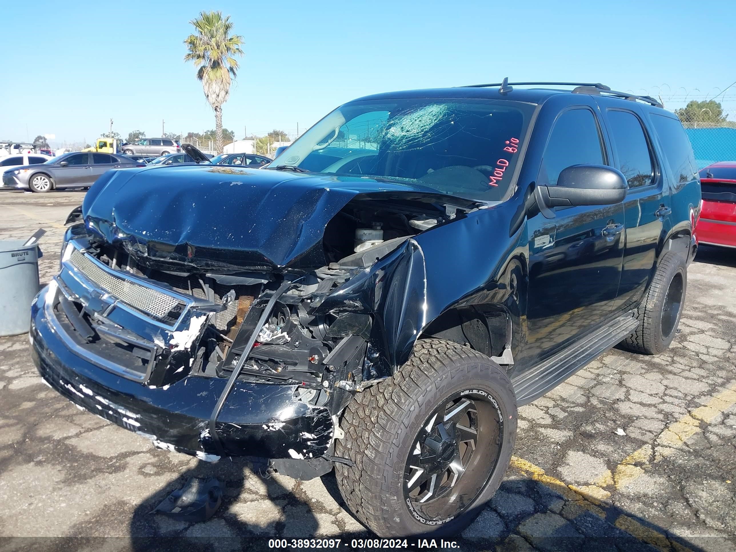 Photo 1 VIN: 1GNFC13027R173017 - CHEVROLET TAHOE 