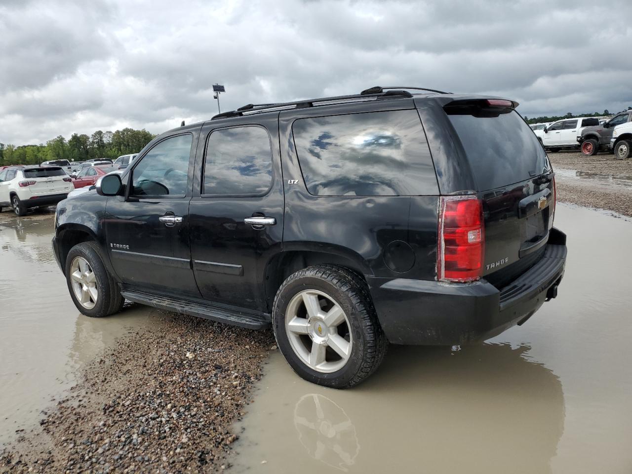 Photo 1 VIN: 1GNFC13027R302583 - CHEVROLET TAHOE 