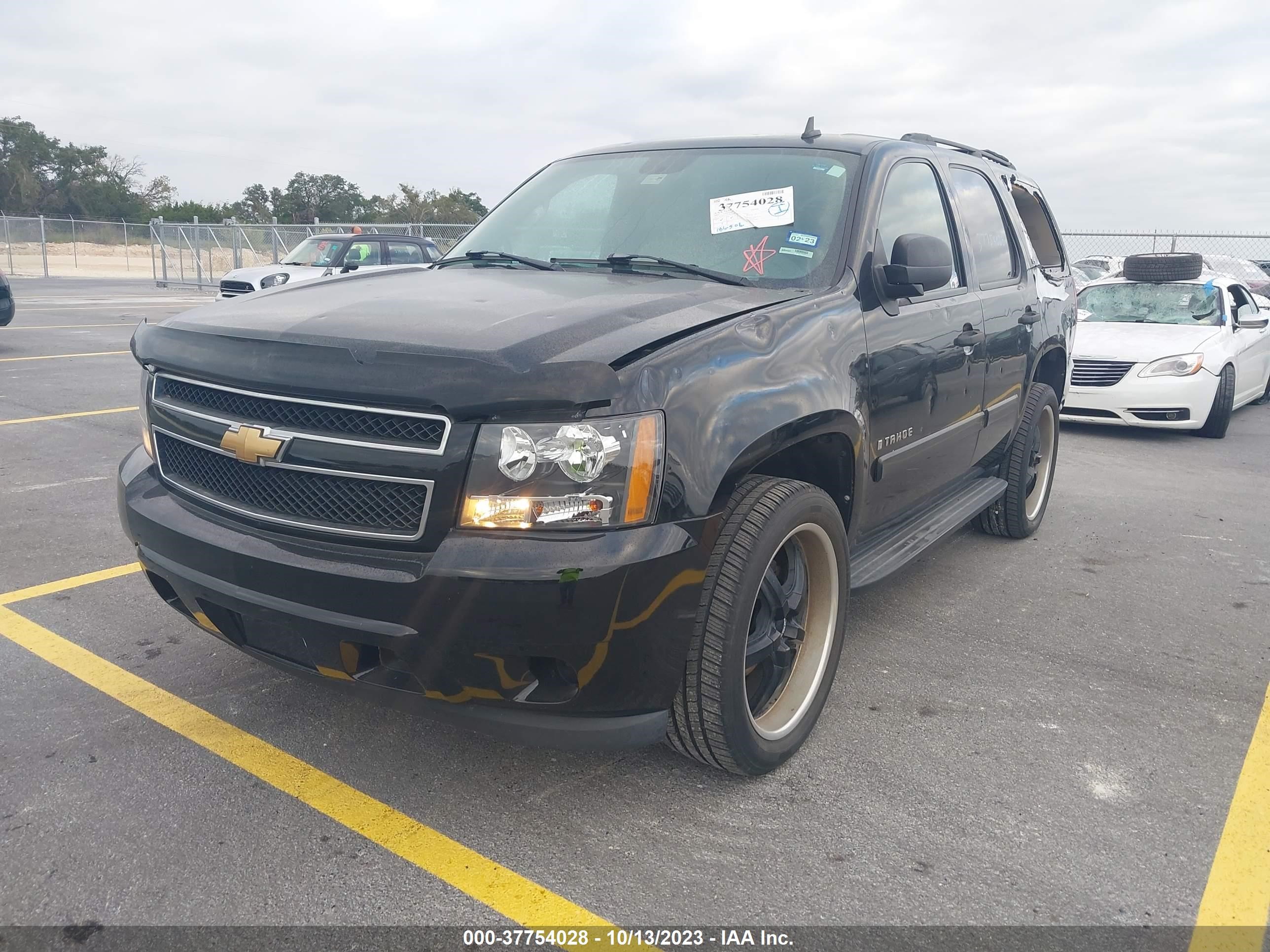 Photo 1 VIN: 1GNFC13027R366865 - CHEVROLET TAHOE 