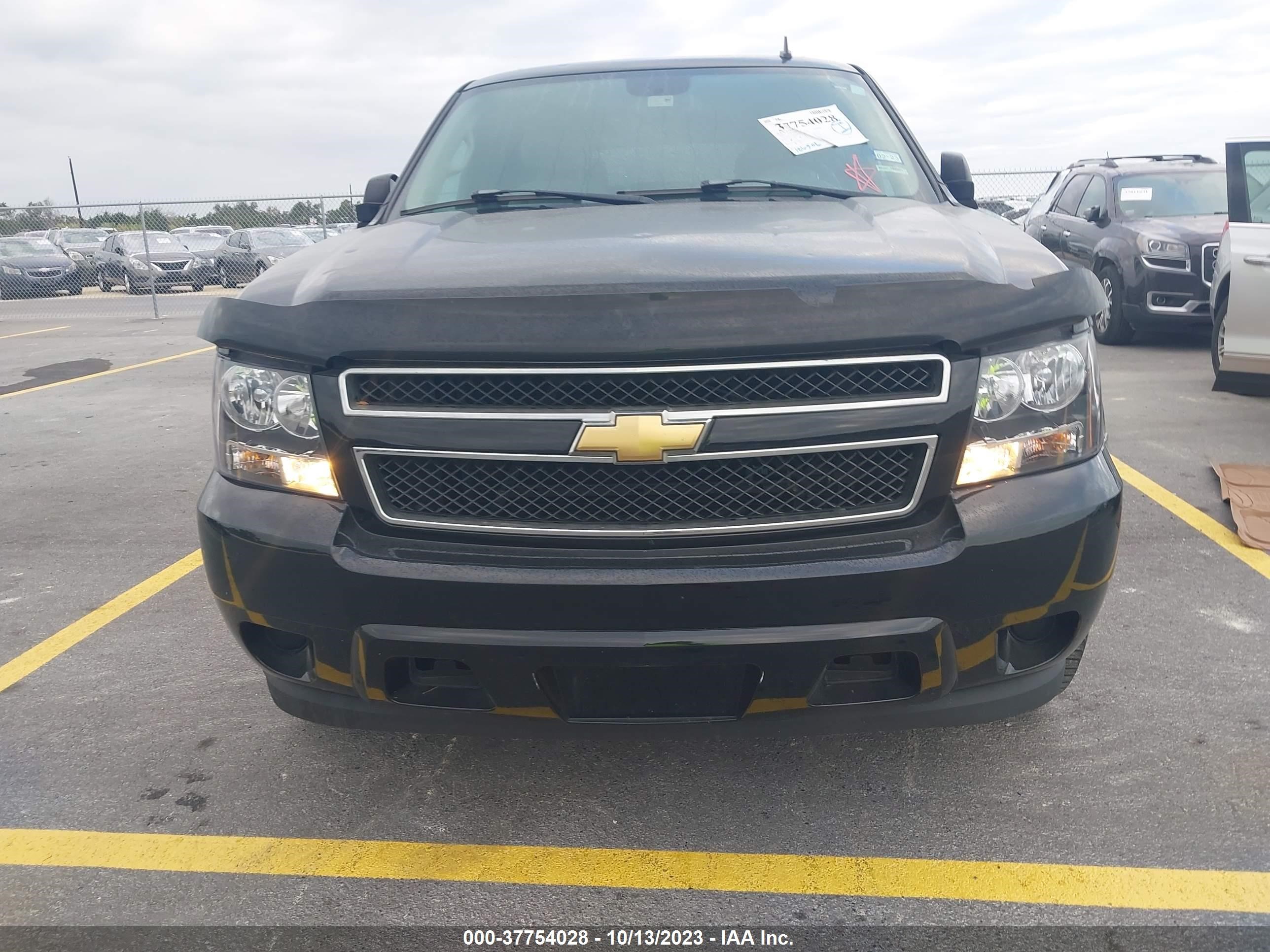 Photo 11 VIN: 1GNFC13027R366865 - CHEVROLET TAHOE 