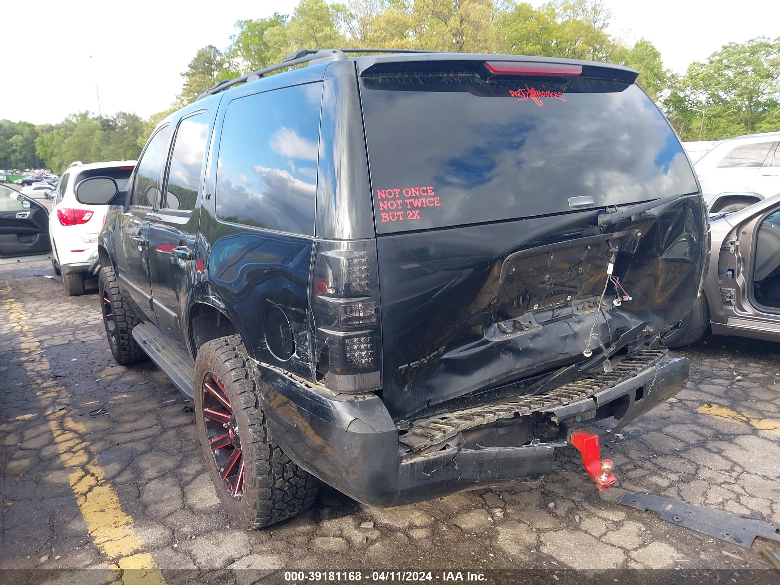 Photo 2 VIN: 1GNFC13038R174212 - CHEVROLET TAHOE 