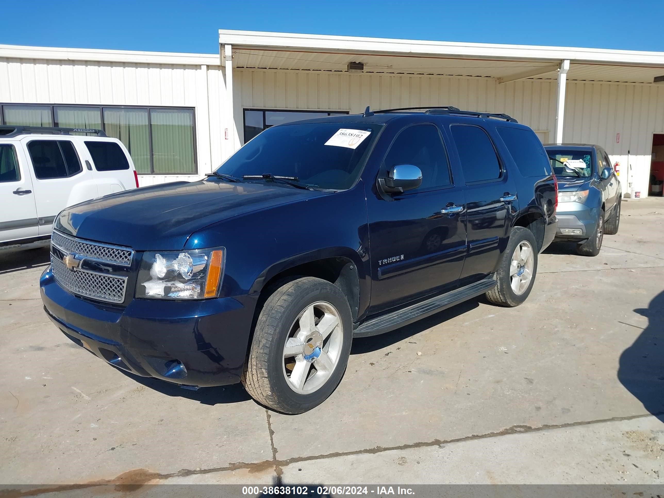 Photo 1 VIN: 1GNFC13048R243134 - CHEVROLET TAHOE 