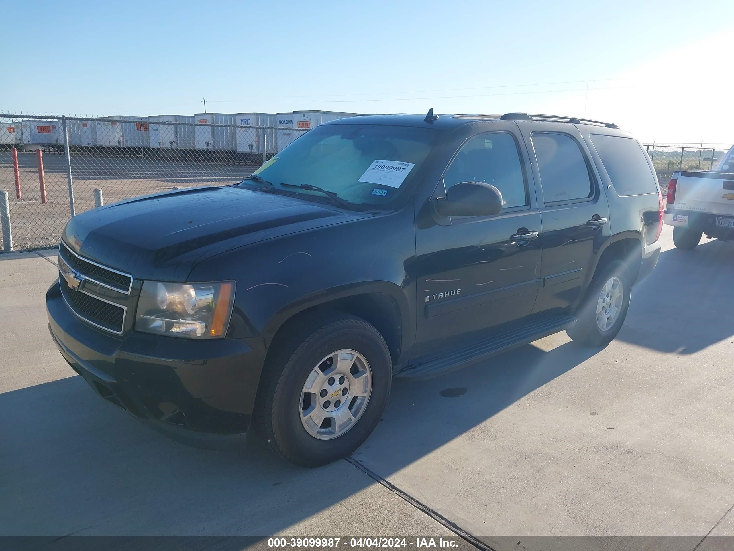 Photo 1 VIN: 1GNFC13058R141096 - CHEVROLET TAHOE 