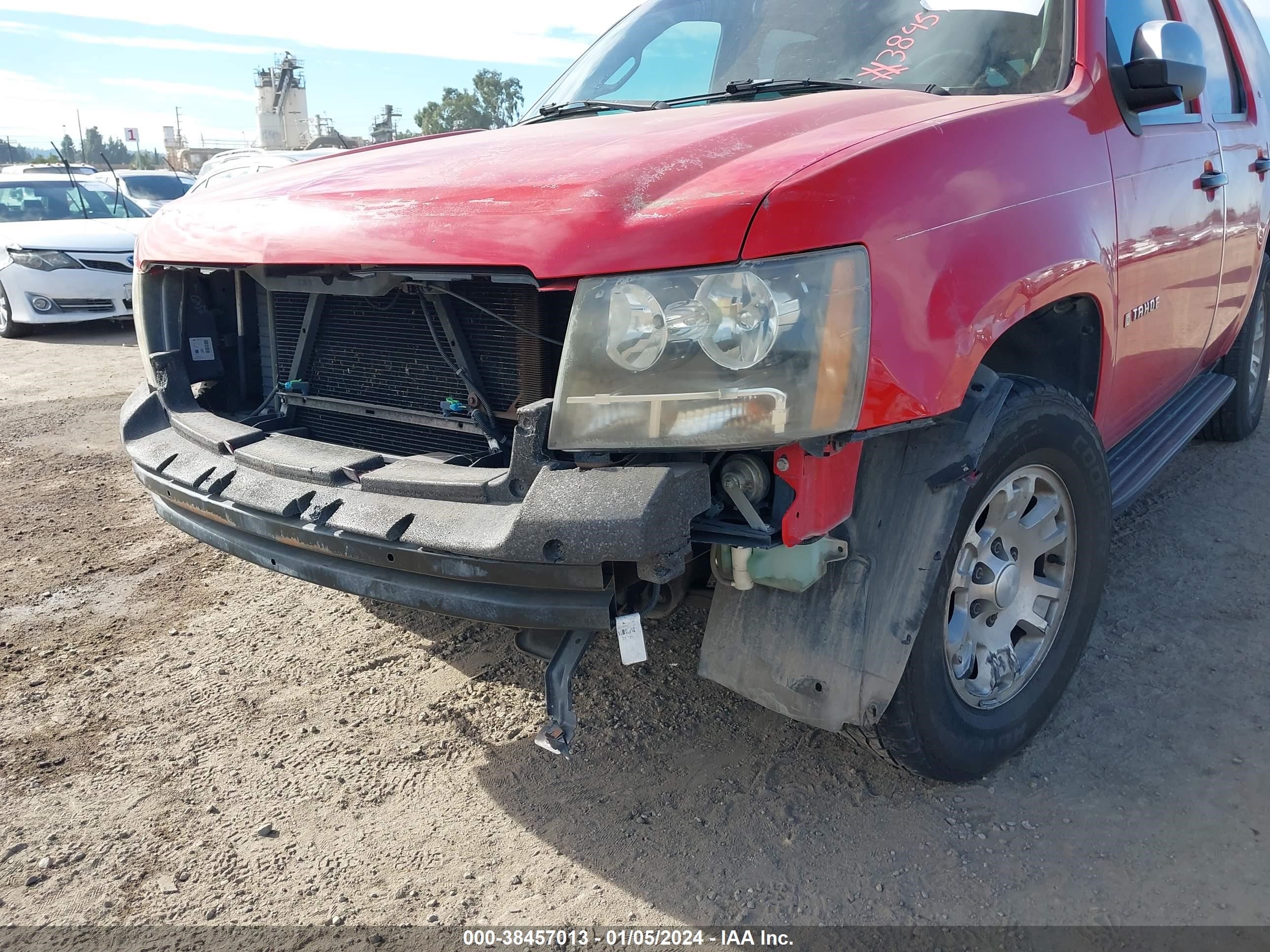 Photo 5 VIN: 1GNFC13067J284779 - CHEVROLET TAHOE 