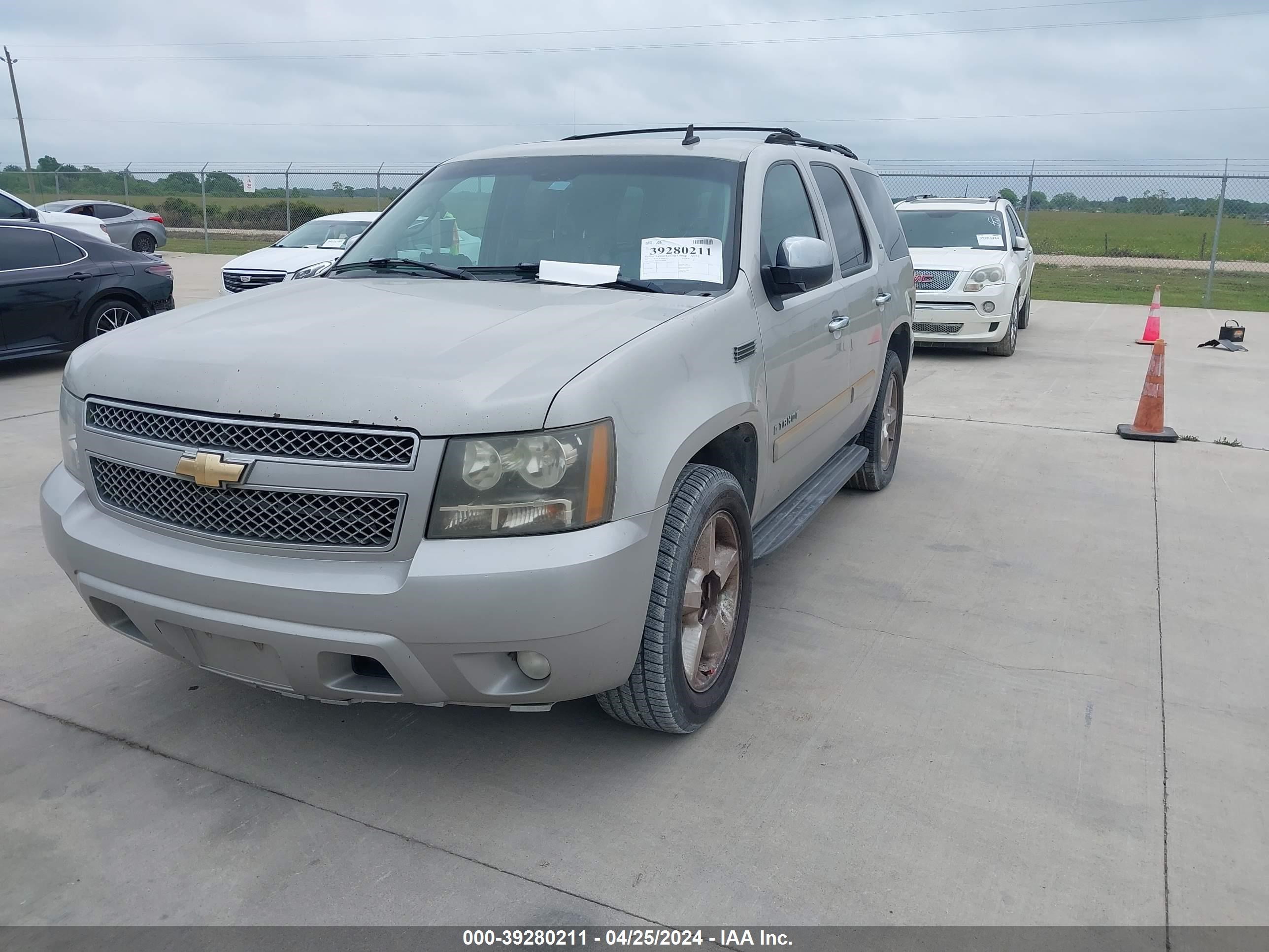 Photo 1 VIN: 1GNFC13067R299980 - CHEVROLET TAHOE 