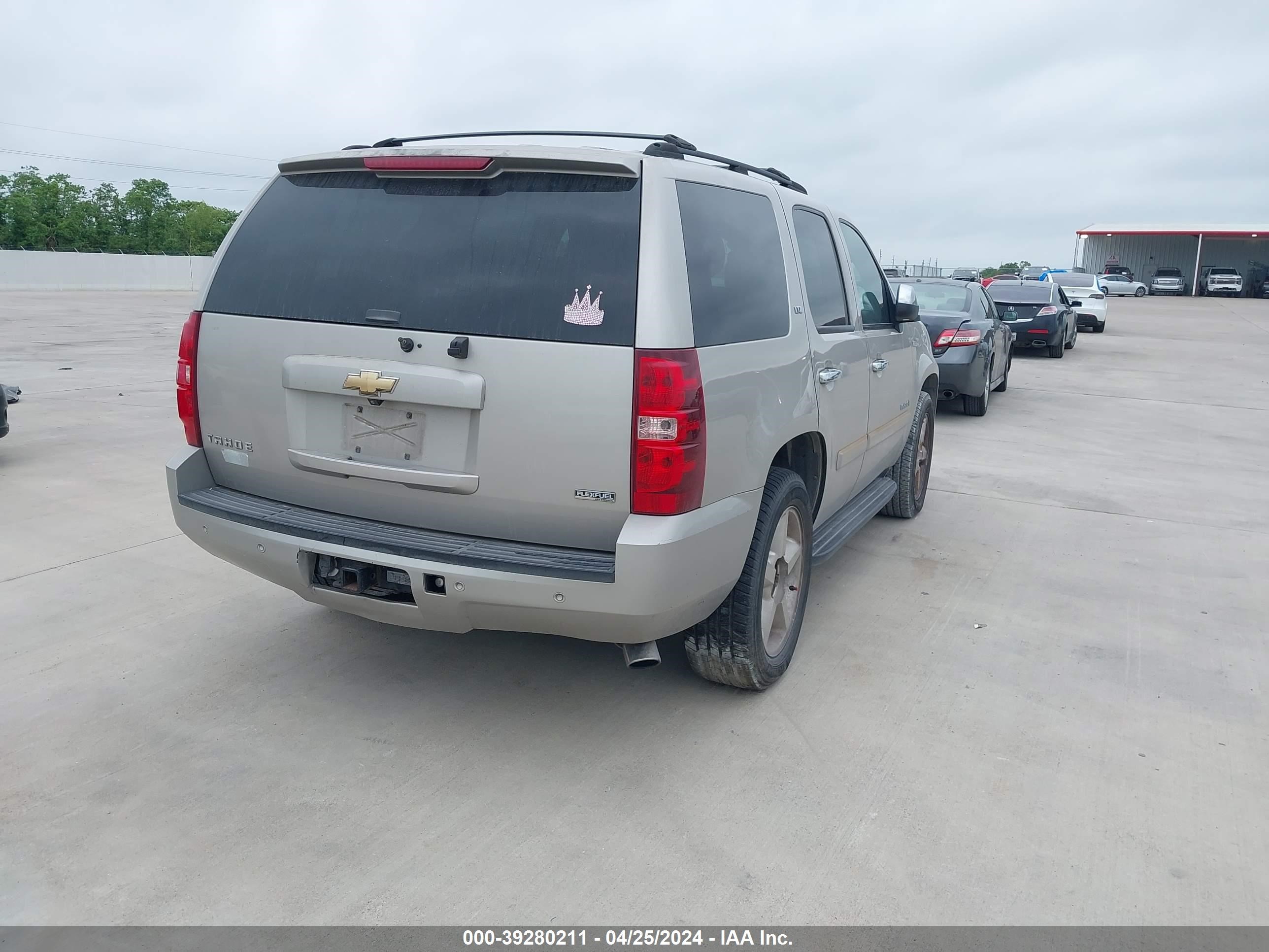 Photo 3 VIN: 1GNFC13067R299980 - CHEVROLET TAHOE 