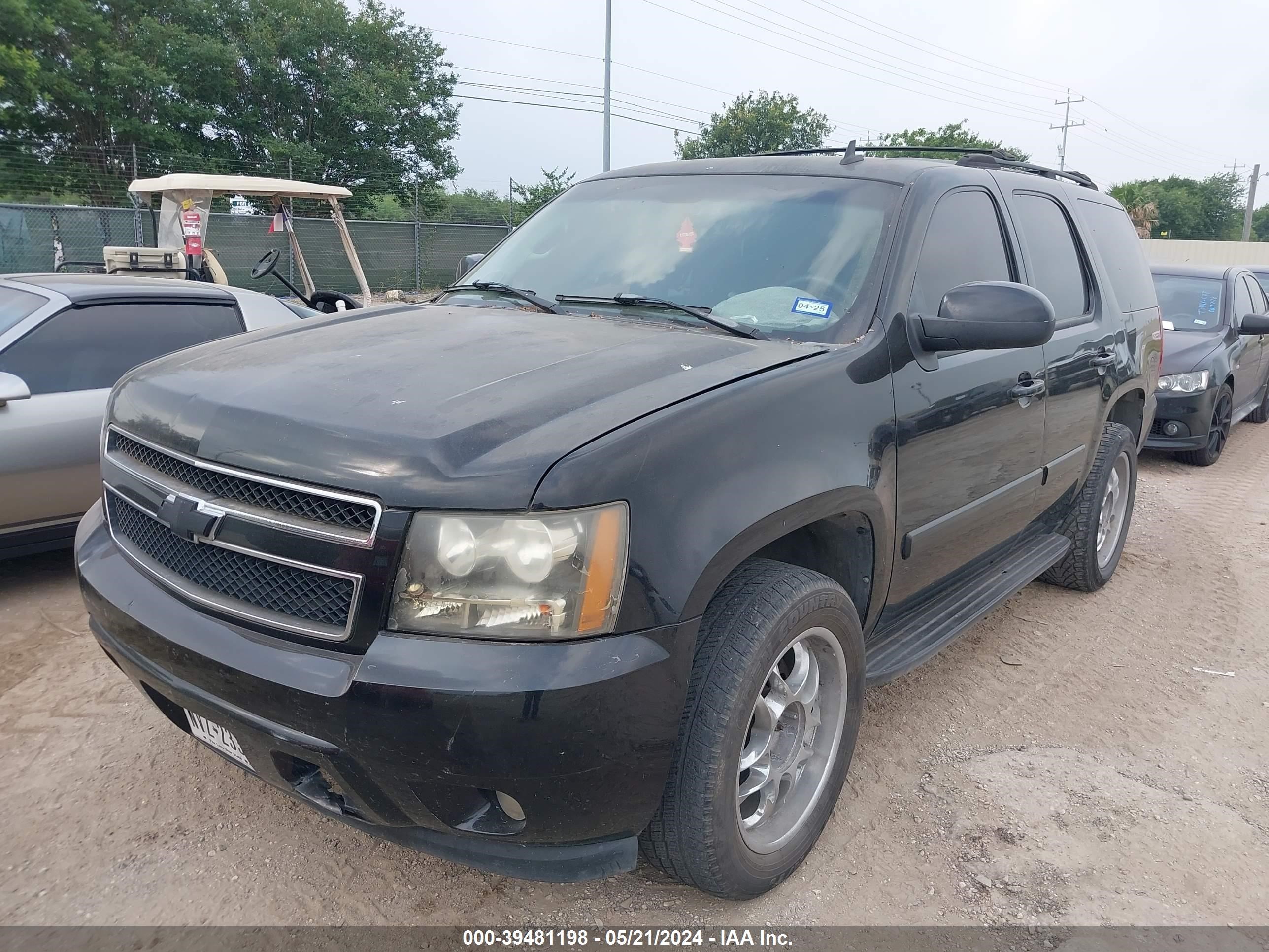 Photo 1 VIN: 1GNFC13067R302943 - CHEVROLET TAHOE 