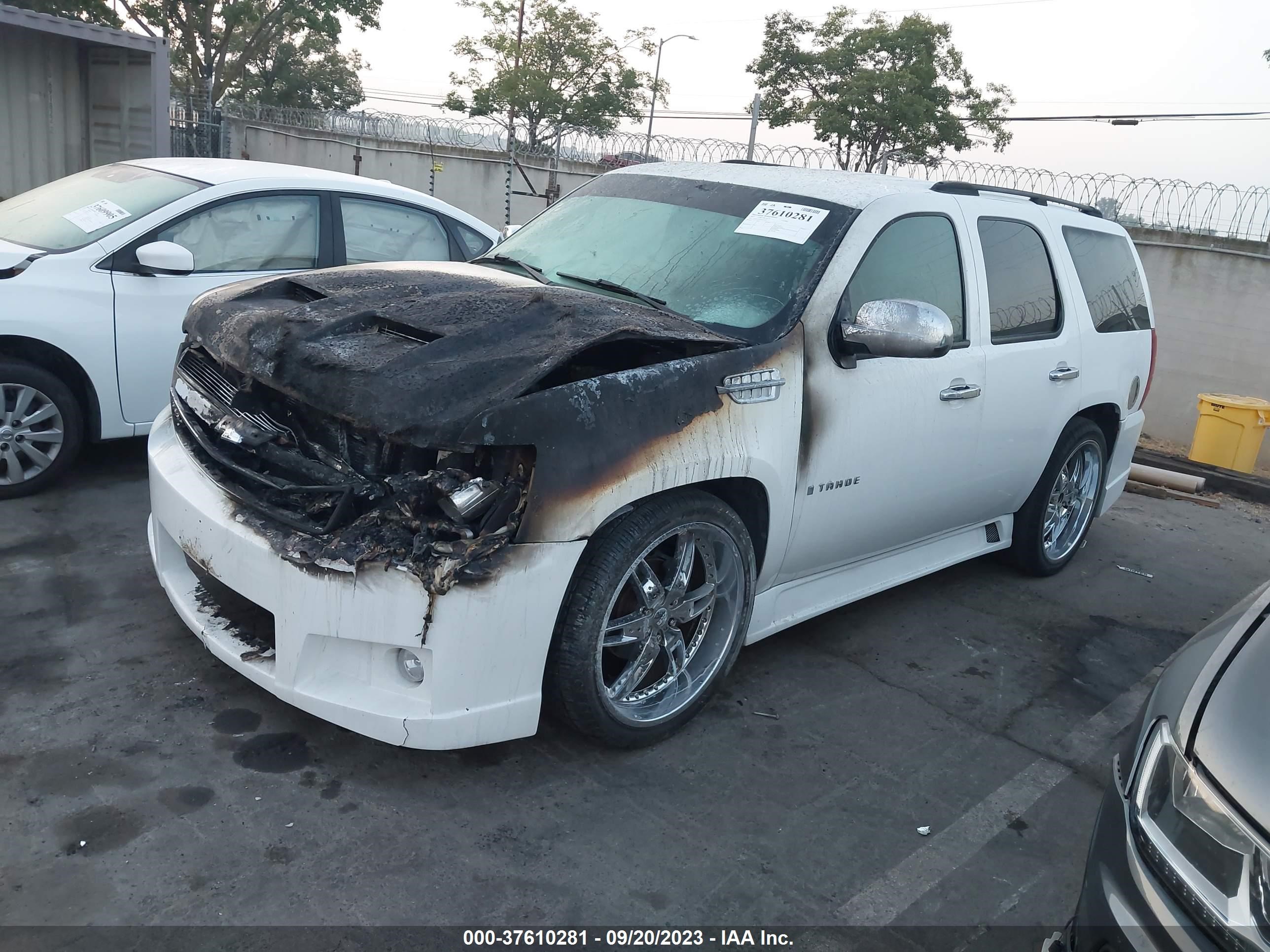 Photo 1 VIN: 1GNFC13067R312193 - CHEVROLET TAHOE 