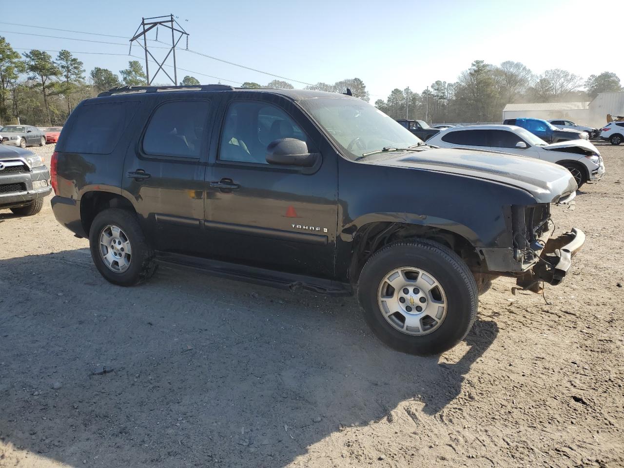 Photo 3 VIN: 1GNFC13068R242048 - CHEVROLET TAHOE 