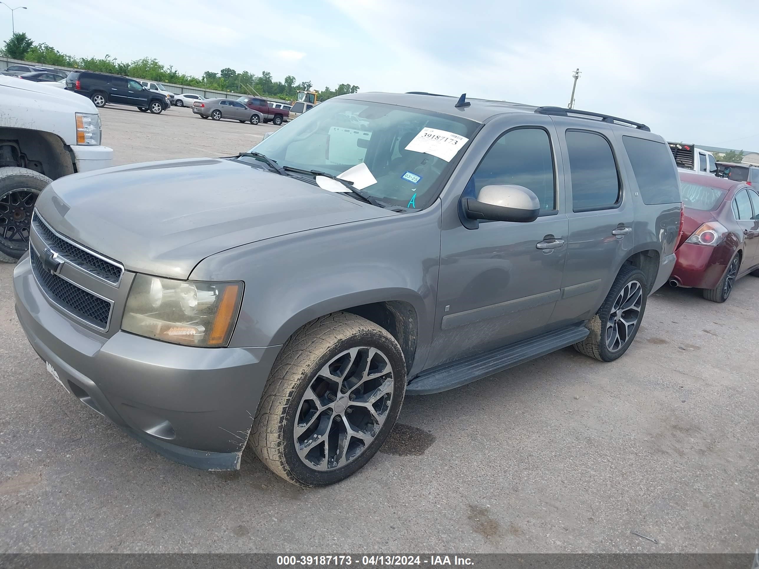 Photo 1 VIN: 1GNFC13078R120959 - CHEVROLET TAHOE 