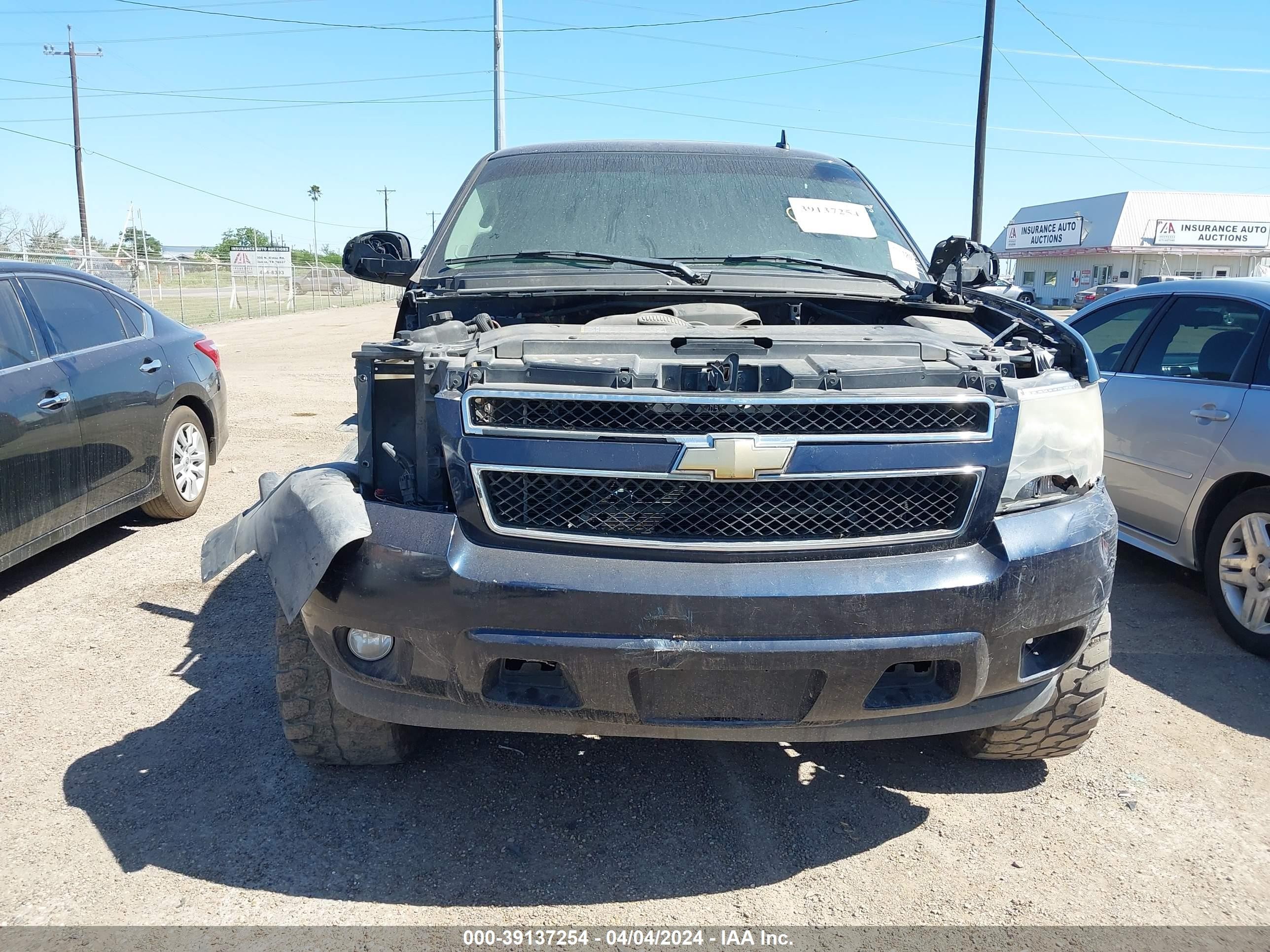 Photo 5 VIN: 1GNFC13097J403876 - CHEVROLET TAHOE 