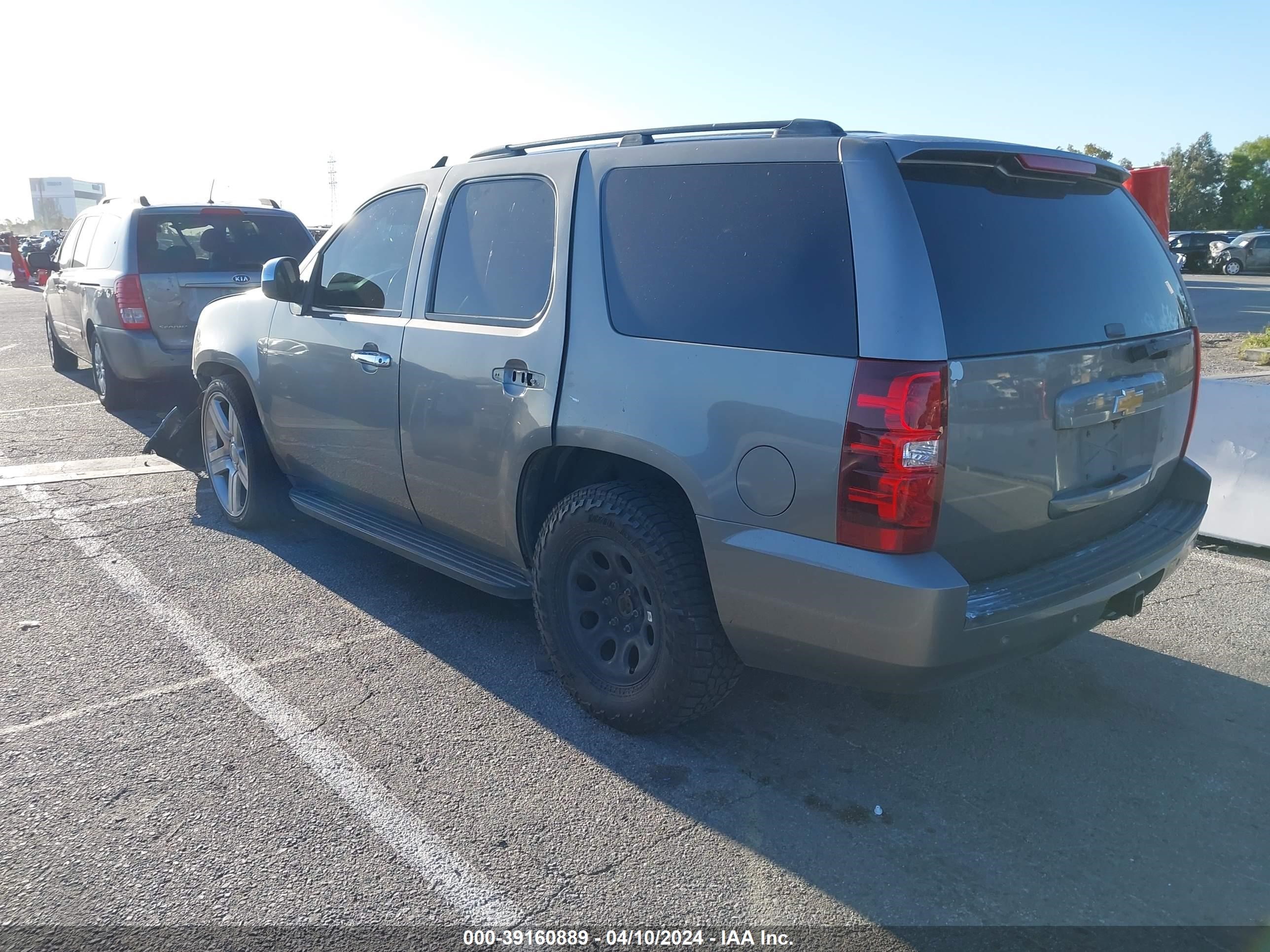 Photo 2 VIN: 1GNFC130X7R352390 - CHEVROLET TAHOE 