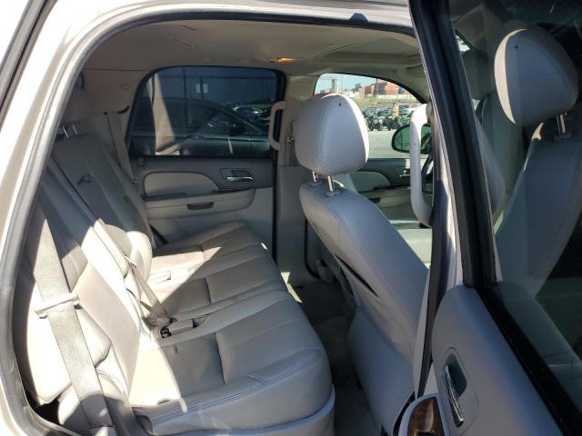 Photo 10 VIN: 1GNFC13538R214171 - CHEVROLET TAHOE 