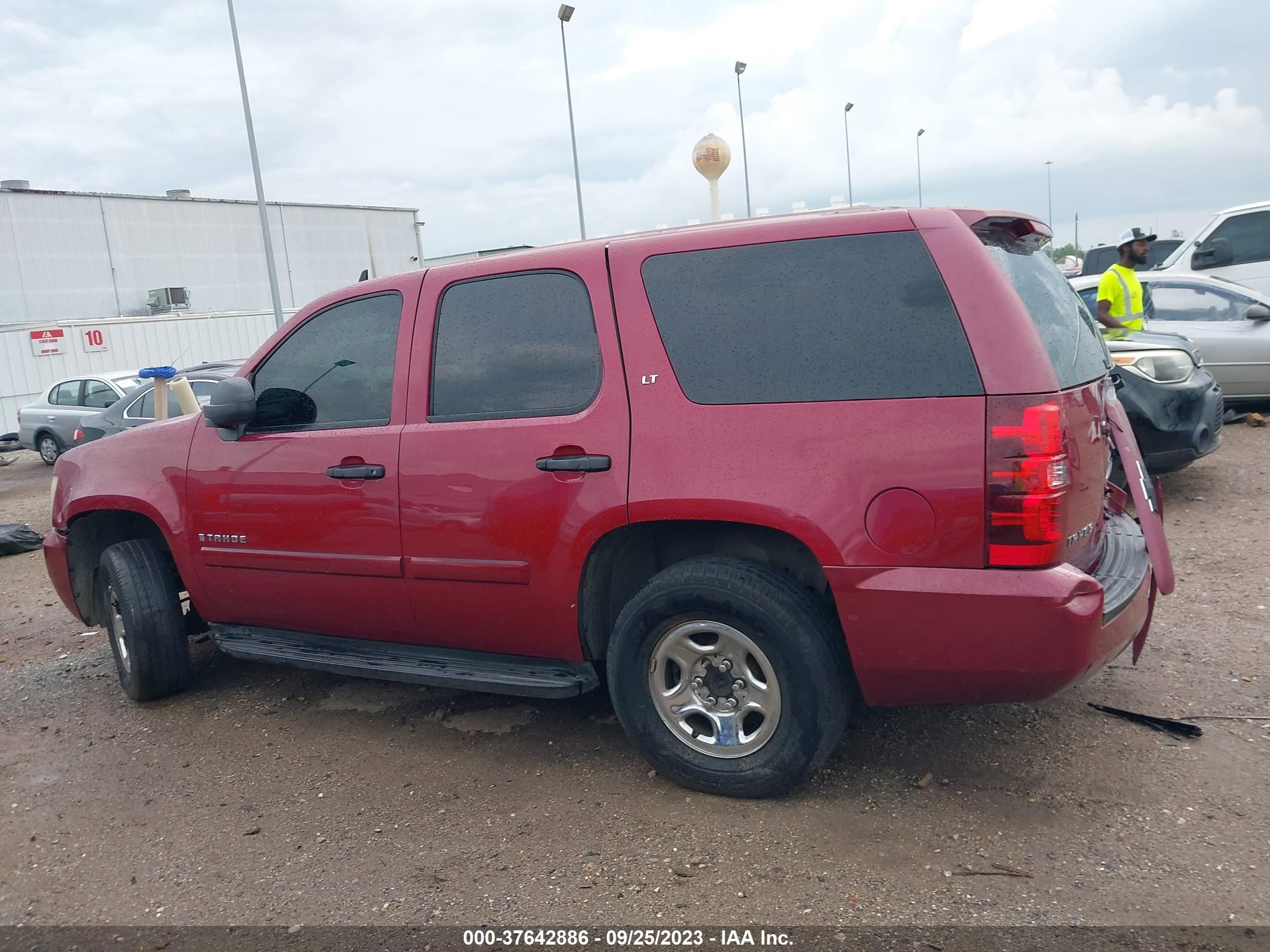 Photo 12 VIN: 1GNFC13C07R276835 - CHEVROLET TAHOE 