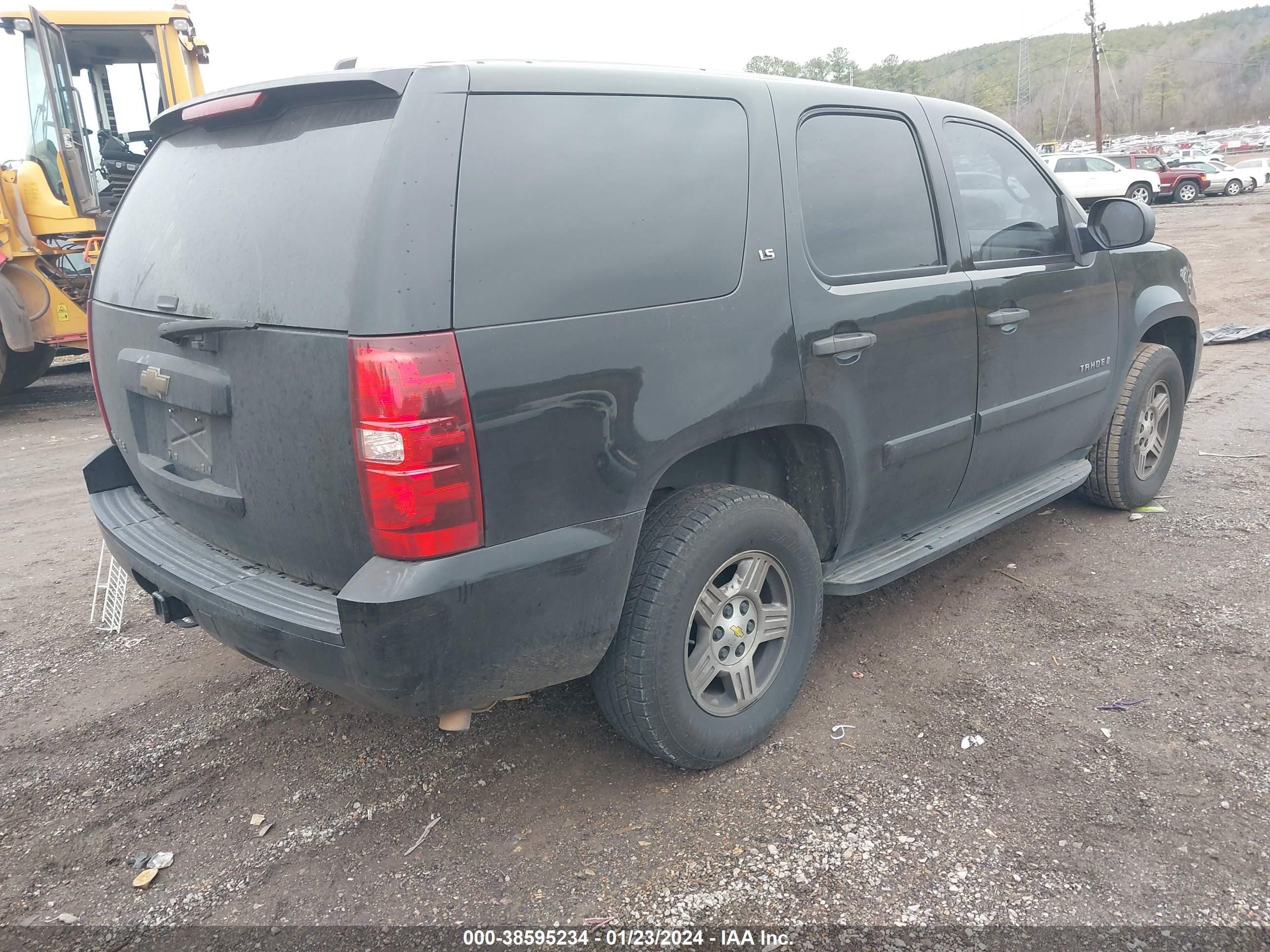 Photo 3 VIN: 1GNFC13C17R392948 - CHEVROLET TAHOE 