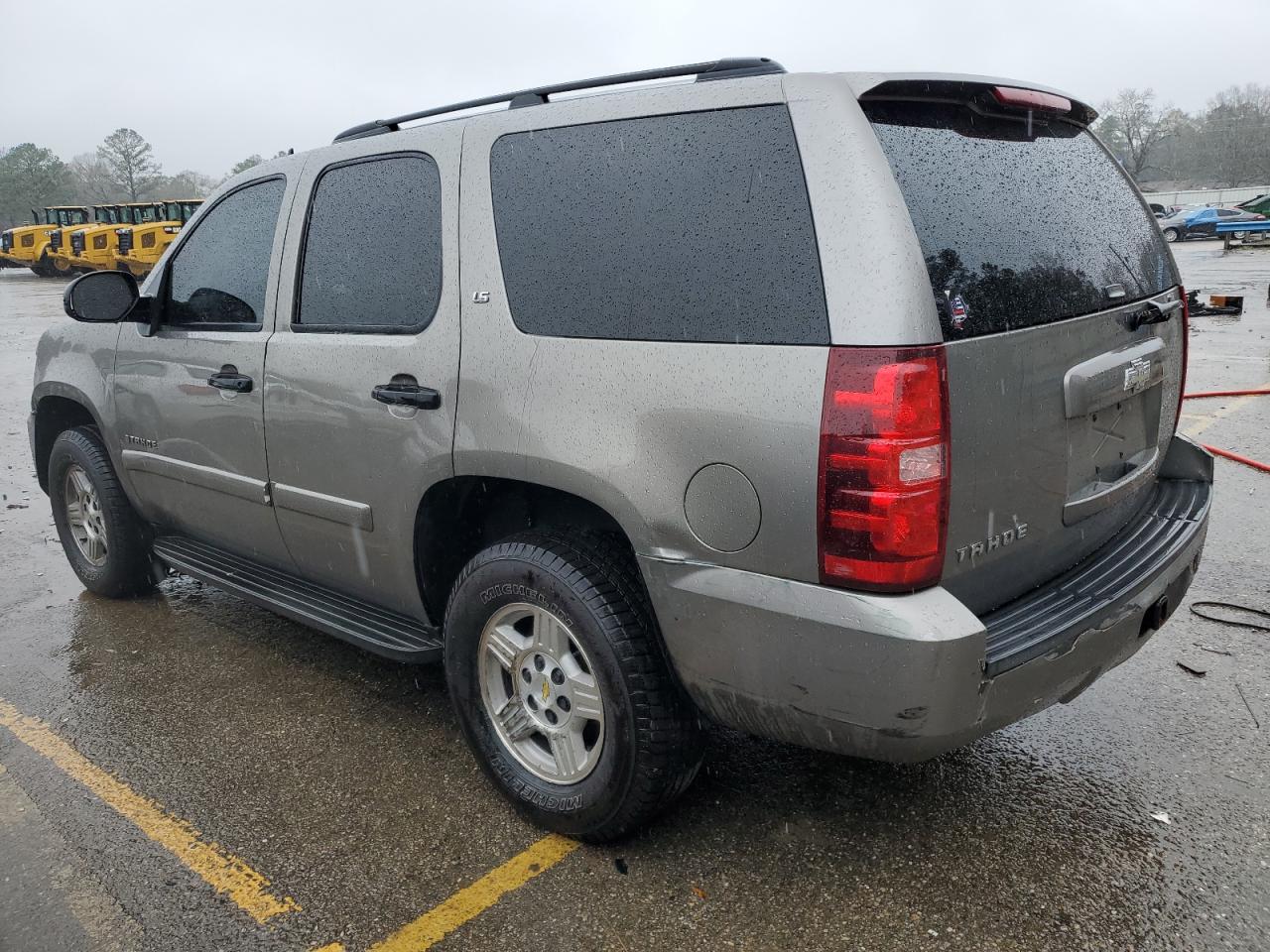 Photo 1 VIN: 1GNFC13C18R117002 - CHEVROLET TAHOE 