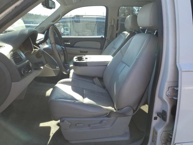 Photo 6 VIN: 1GNFC13C18R147620 - CHEVROLET TAHOE 