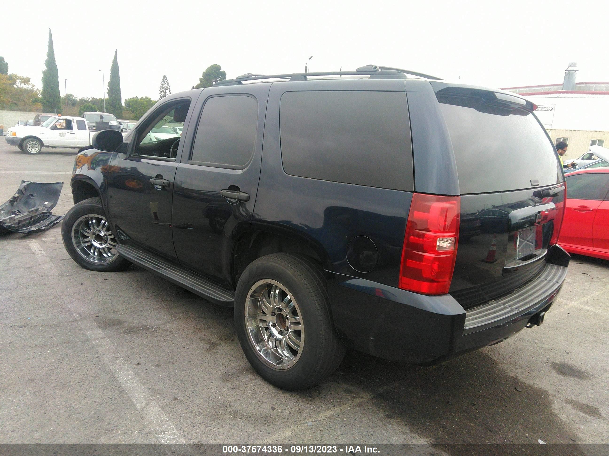 Photo 2 VIN: 1GNFC13C47R374105 - CHEVROLET TAHOE 