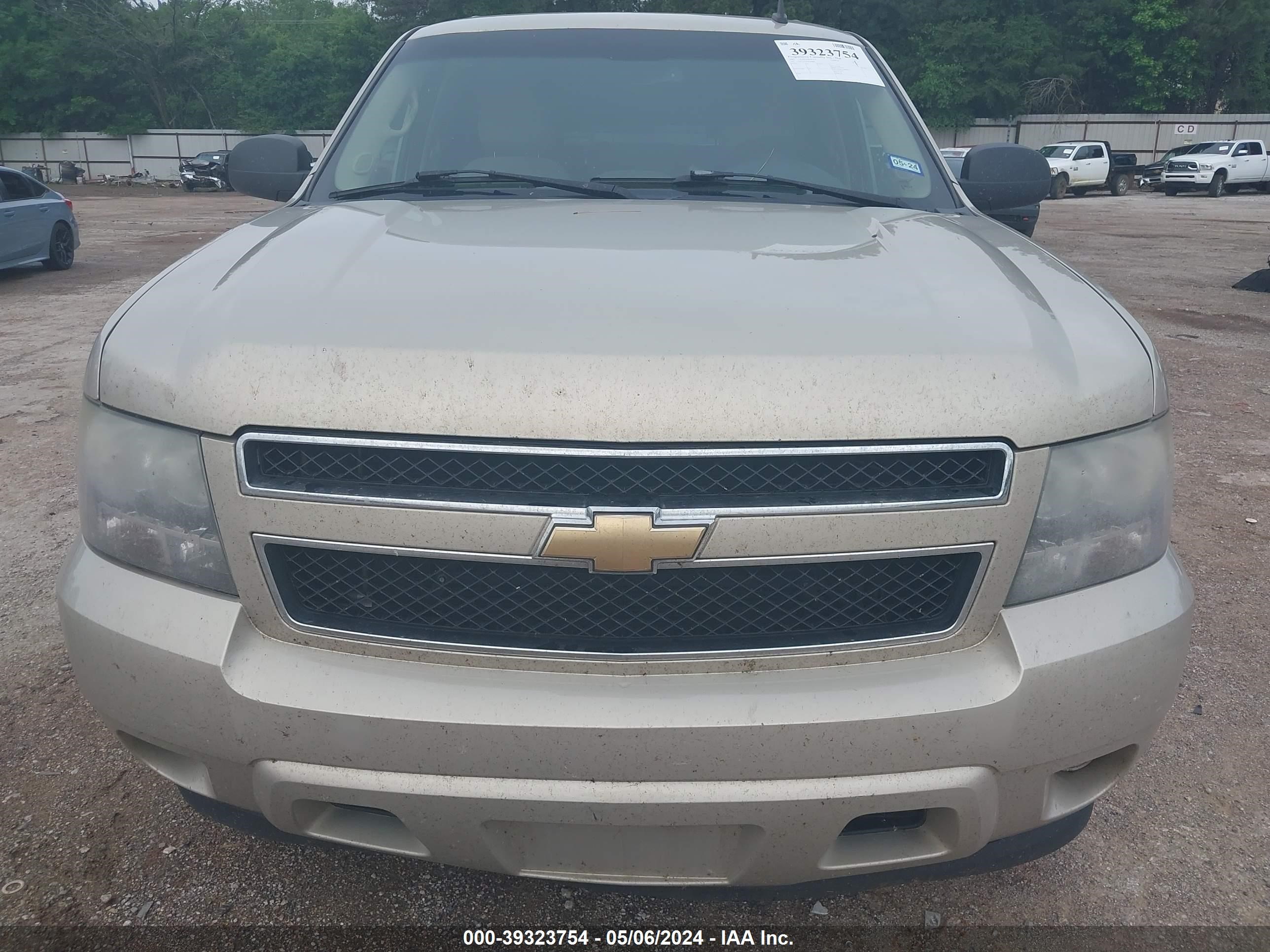 Photo 5 VIN: 1GNFC13C47R394886 - CHEVROLET TAHOE 